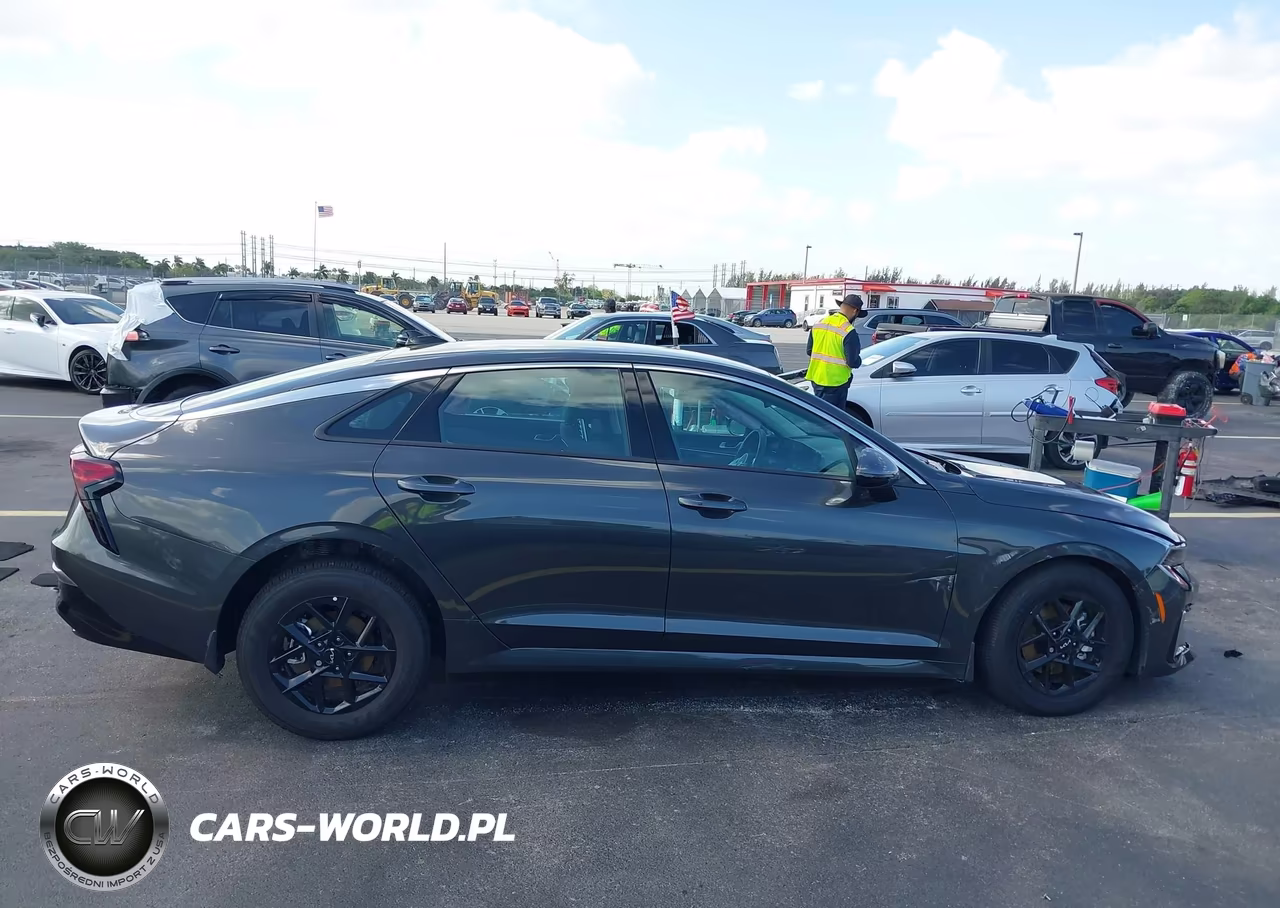 2026 Kia K5 Lxs Fwd VIN:KNAG24J7XT5422289 - 13