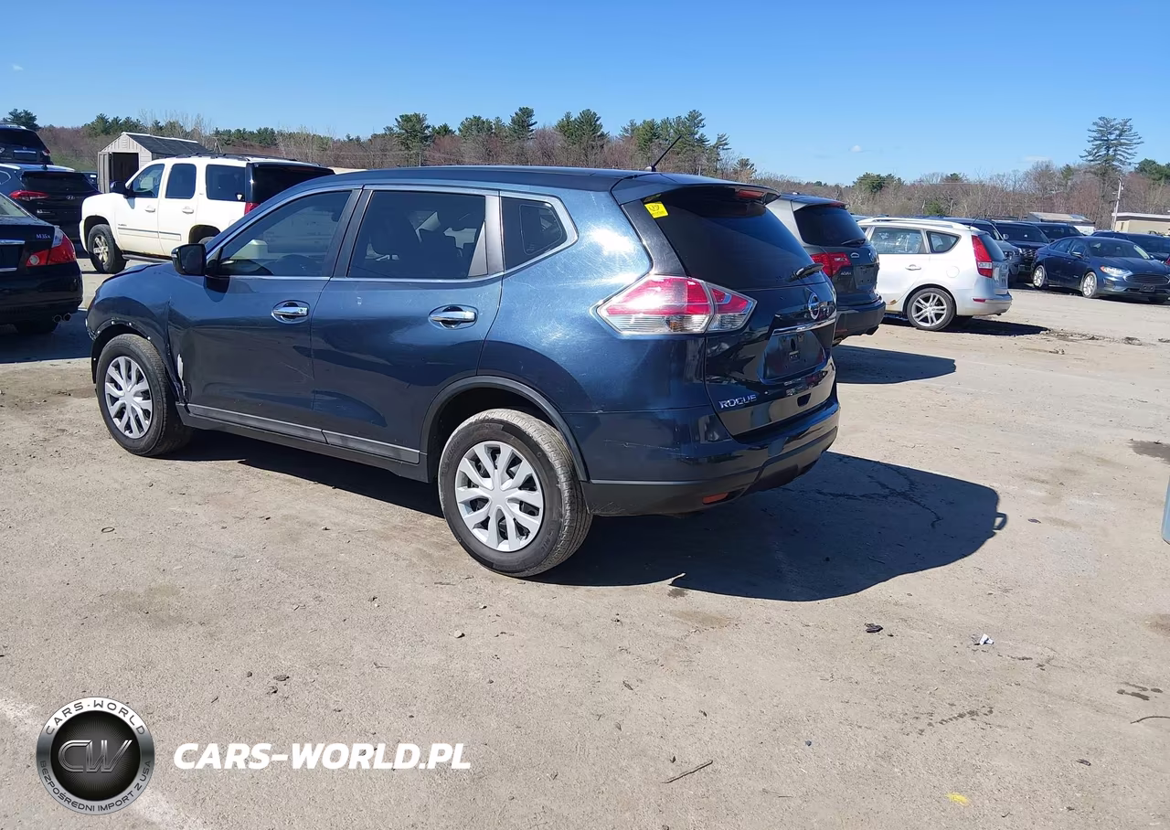 2015 Nissan Rogue S VIN:5N1AT2MV8FC779745 - 3