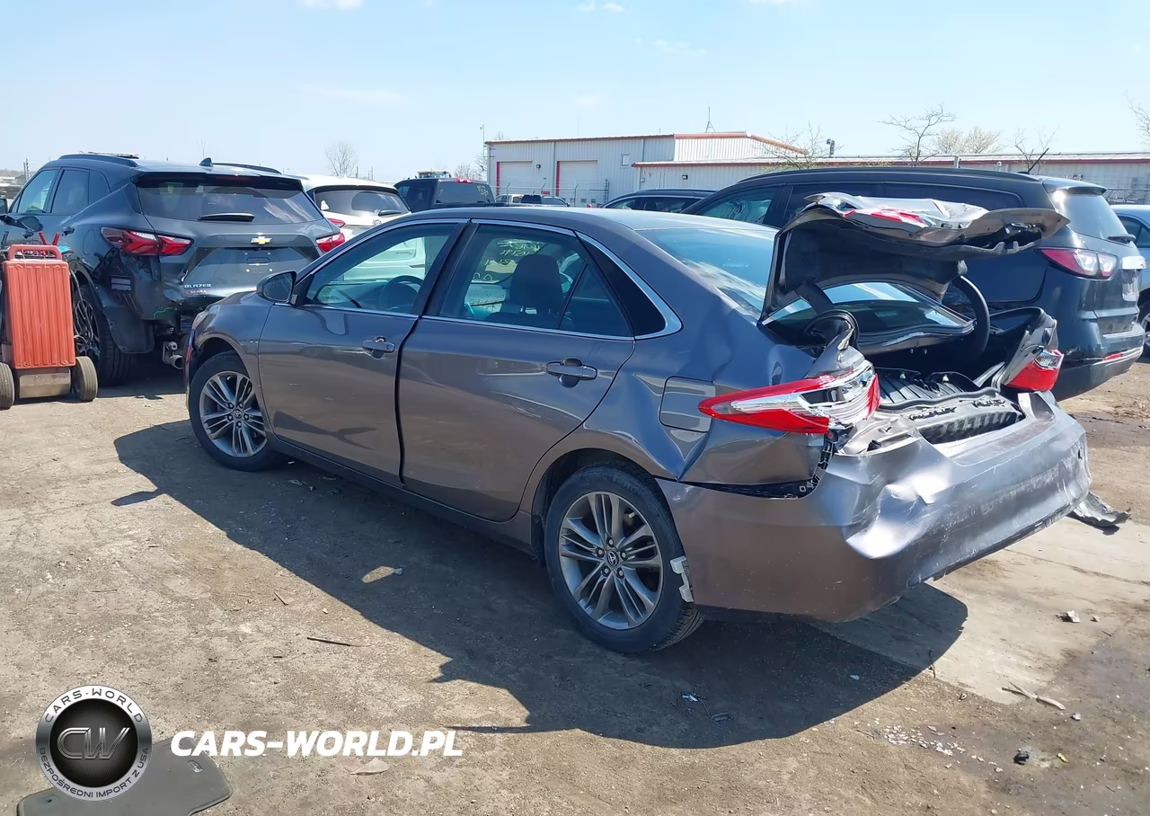 2017 Toyota Camry Se VIN:4T1BF1FK8HU371364 - 3