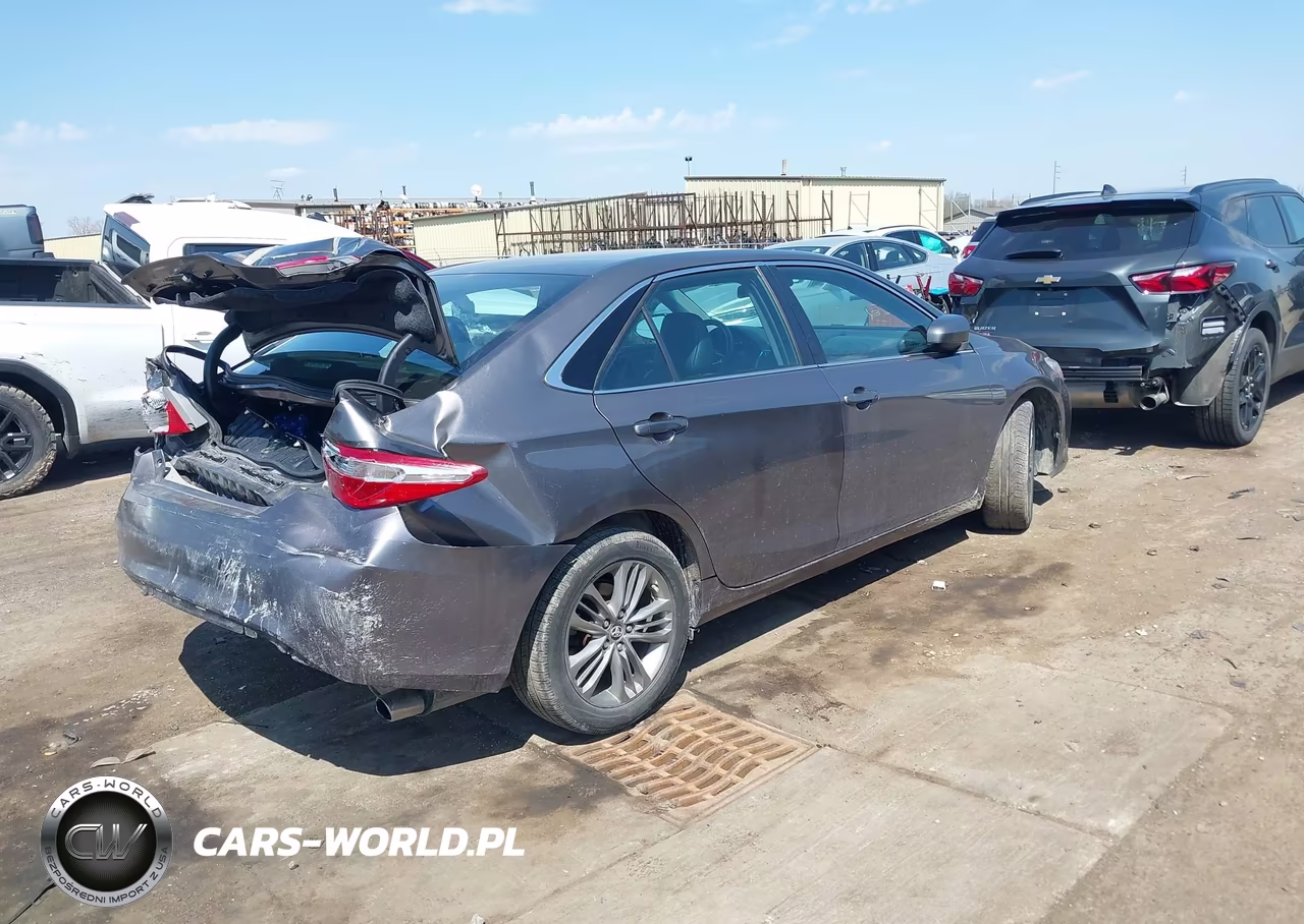2017 Toyota Camry Se VIN:4T1BF1FK8HU371364 - 4