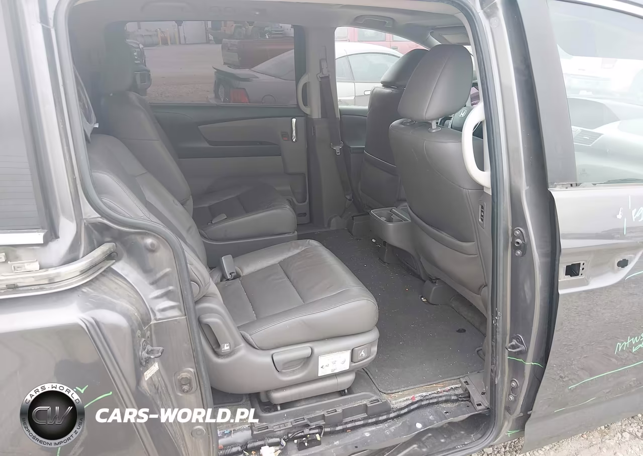 2015 Honda Odyssey Ex-L VIN:5FNRL5H62FB022631 - 8