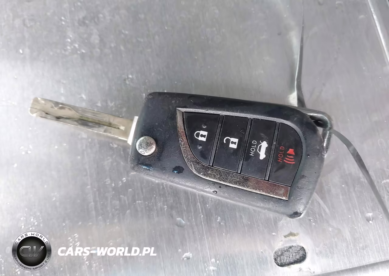2018 Toyota Camry Le VIN:4T1B11HK5JU074019 - 11