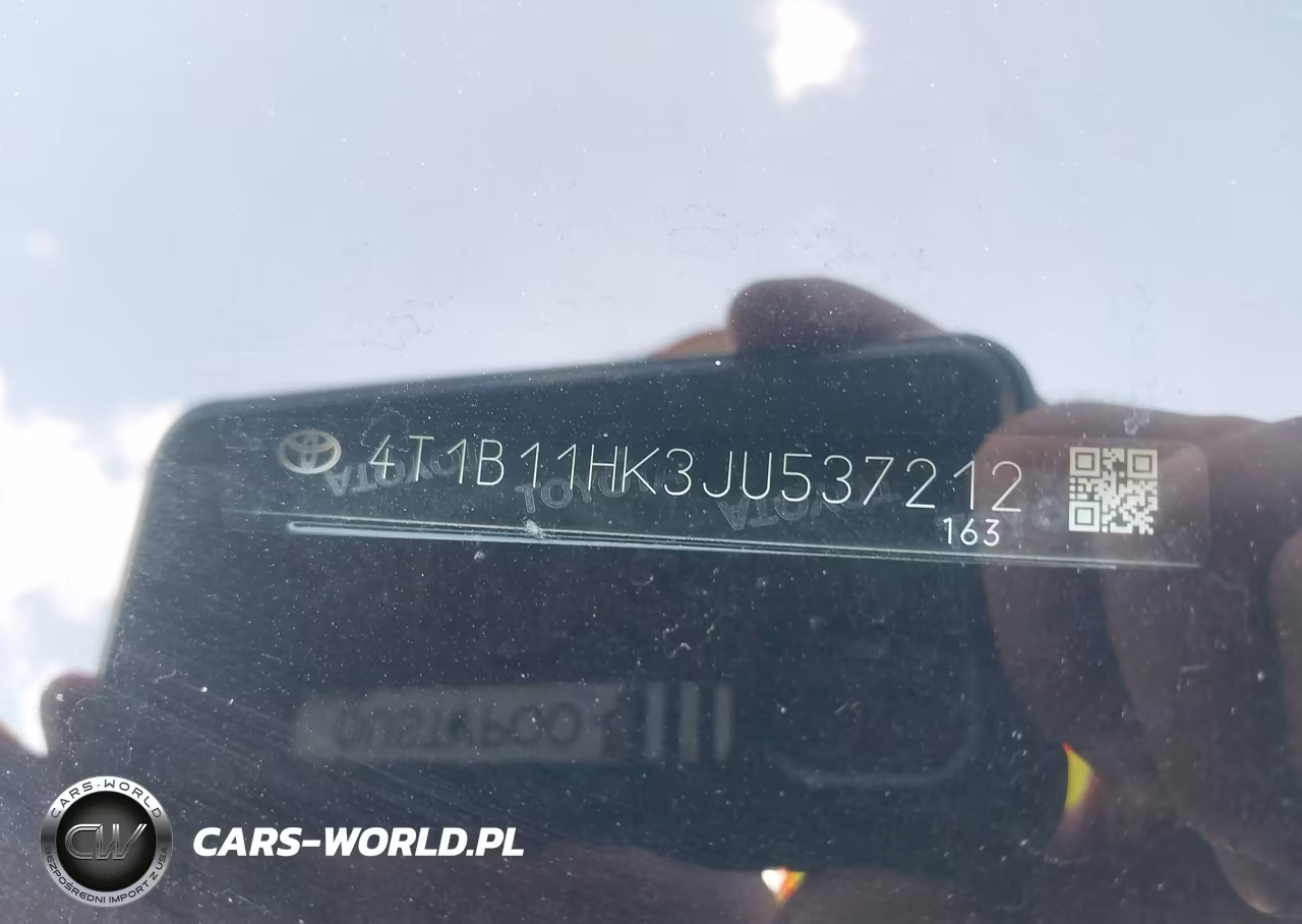 2018 Toyota Camry Le VIN:4T1B11HK3JU537212 - 9