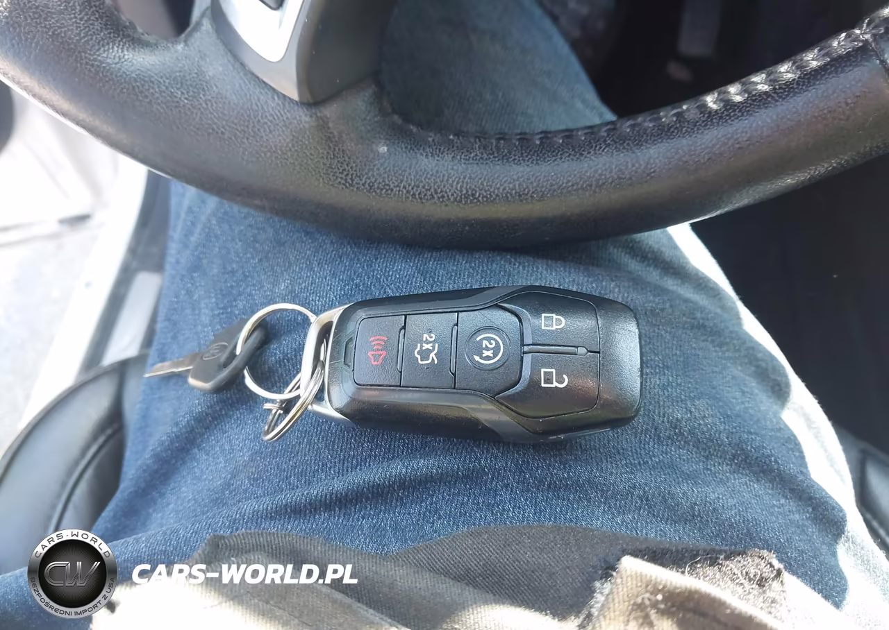 2016 Ford Edge Titanium VIN:2FMPK4K99GBC57917 - 11