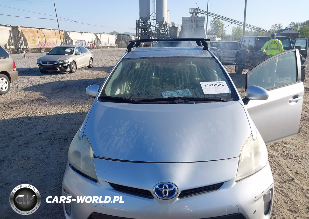 2012 Toyota Prius Two VIN:JTDKN3DUXC5394249 - 6
