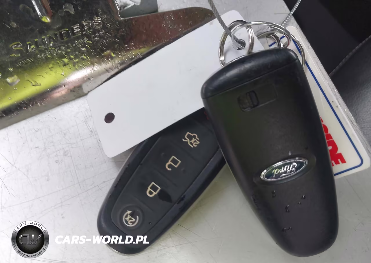 2016 Ford Escape Titanium VIN:1FMCU0J96GUC60366 - 11