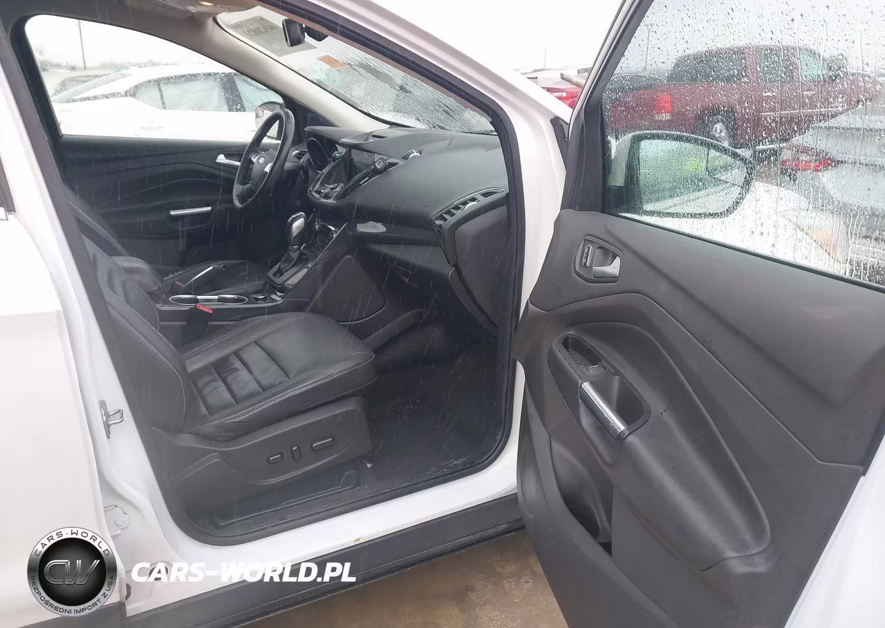2016 Ford Escape Titanium VIN:1FMCU0J96GUC60366 - 5