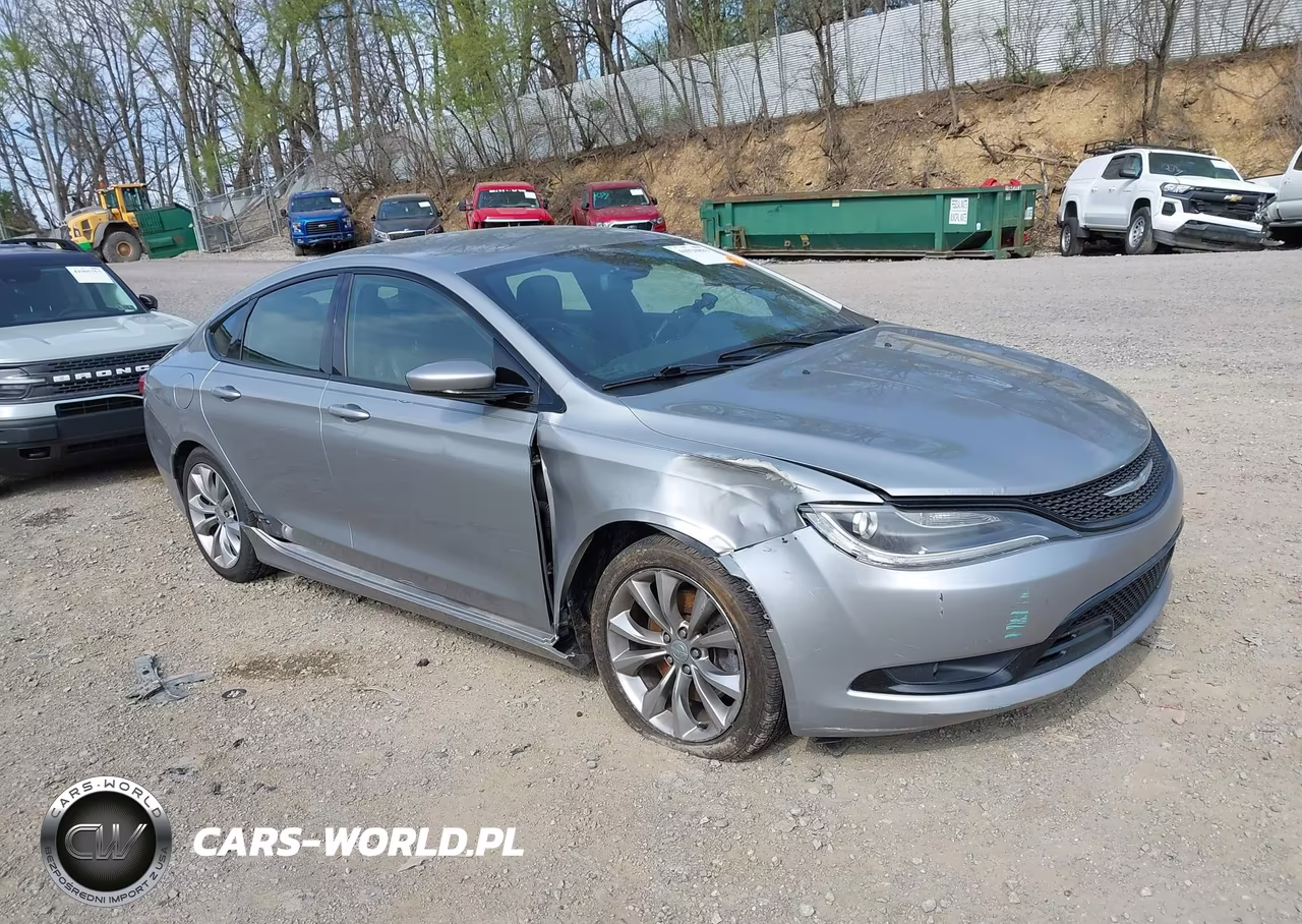2015 Chrysler 200 S – zdjęcie 1 z 16