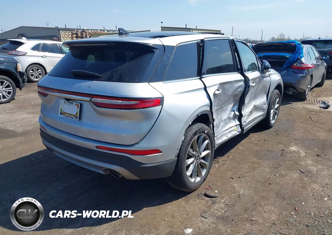 2020 Lincoln Corsair Standard VIN:5LMCJ1D93LUL28138 - 4