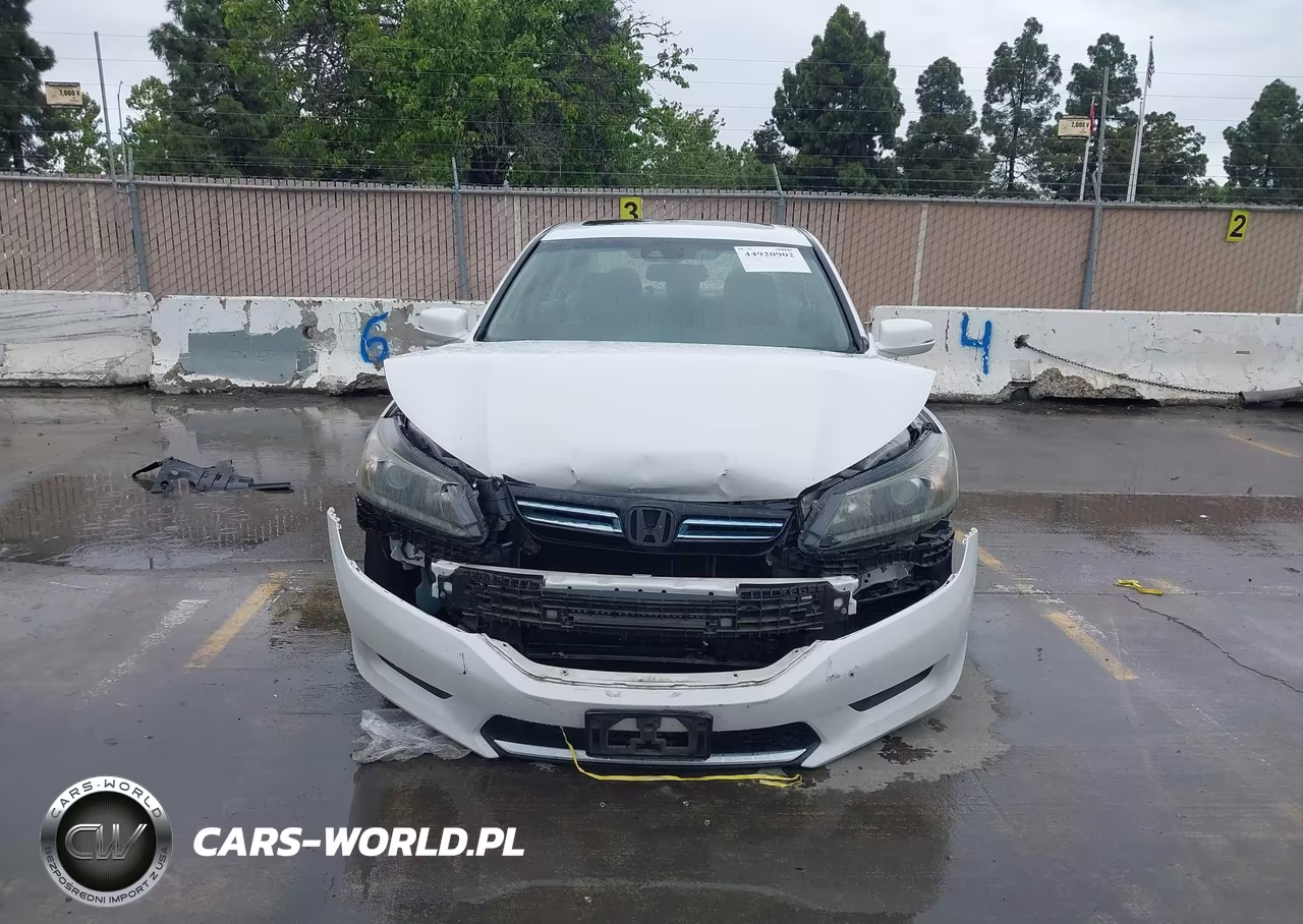 2015 Honda Accord Hybrid Ex-L VIN:1HGCR6F58FA008957 - 13