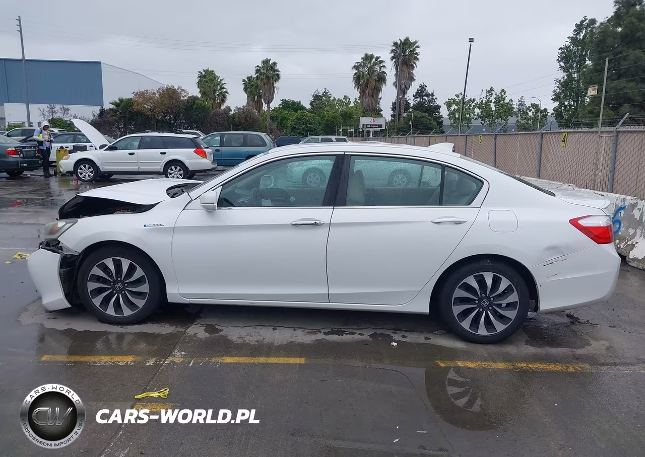 2015 Honda Accord Hybrid Ex-L VIN:1HGCR6F58FA008957 - 15