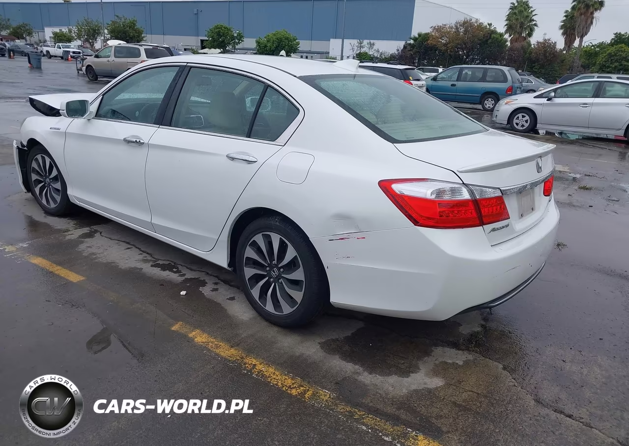 2015 Honda Accord Hybrid Ex-L VIN:1HGCR6F58FA008957 - 3