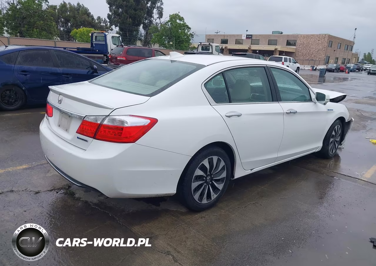 2015 Honda Accord Hybrid Ex-L VIN:1HGCR6F58FA008957 - 4