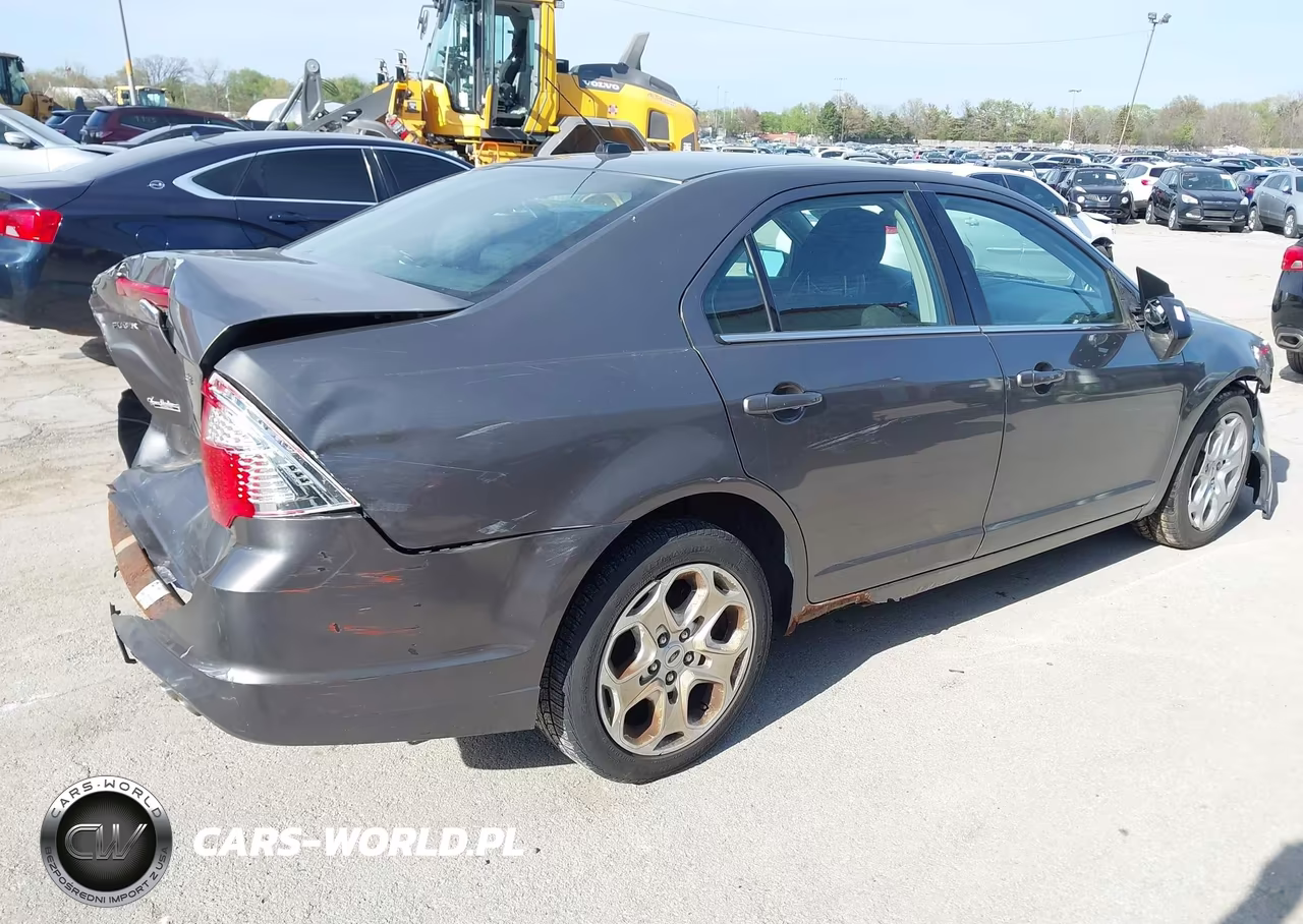2011 Ford Fusion Se VIN:3FAHP0HA1BR331609 - 4