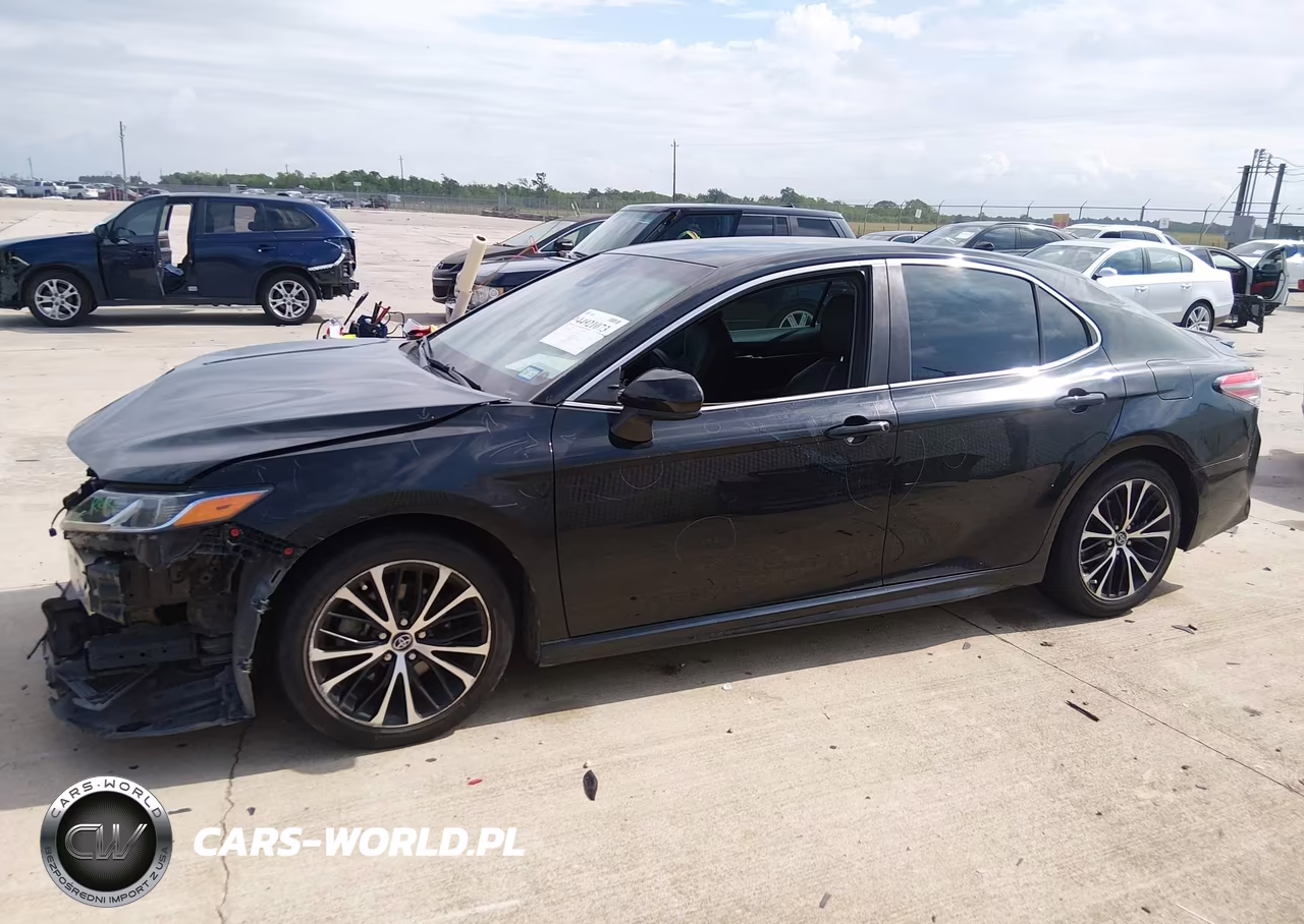 2018 Toyota Camry Se VIN:4T1B11HK4JU586791 - 14