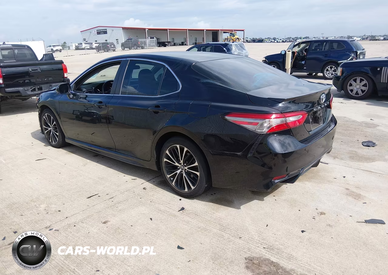 2018 Toyota Camry Se VIN:4T1B11HK4JU586791 - 3