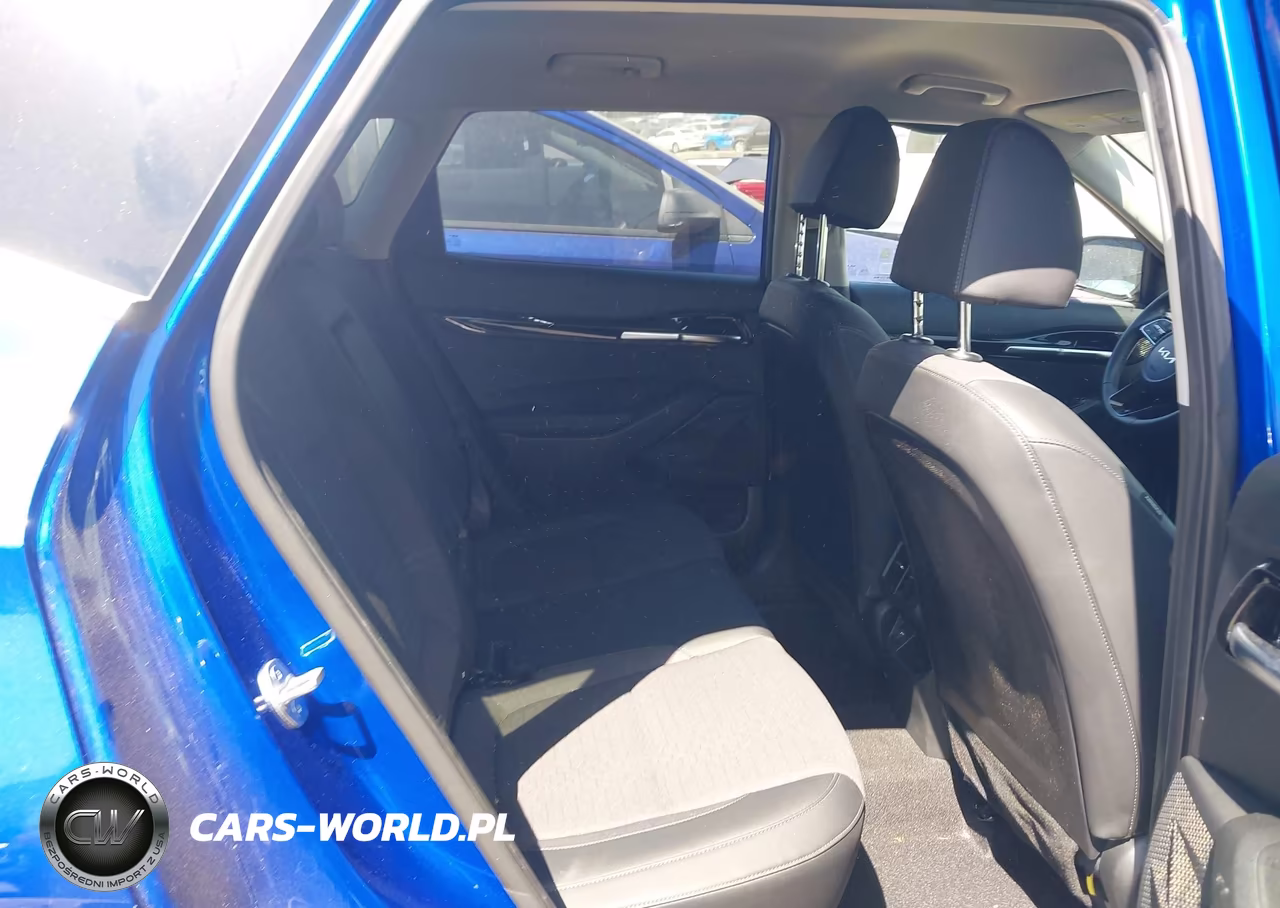 2023 Kia Seltos S VIN:KNDEUCAA1P7439499 - 8