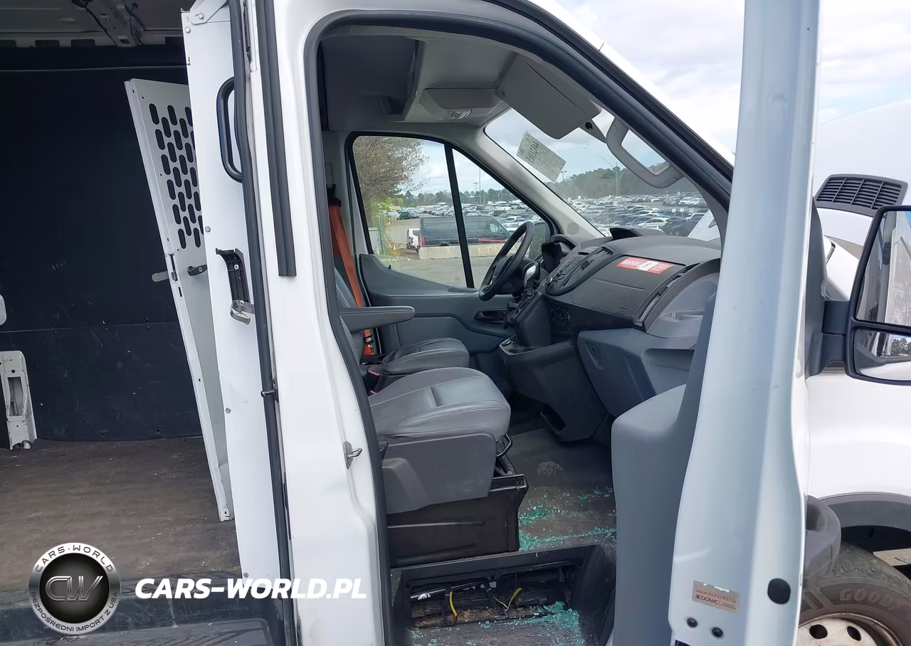 2019 Ford Transit-150 VIN:1FTYE2CM1KKB52259 - 5