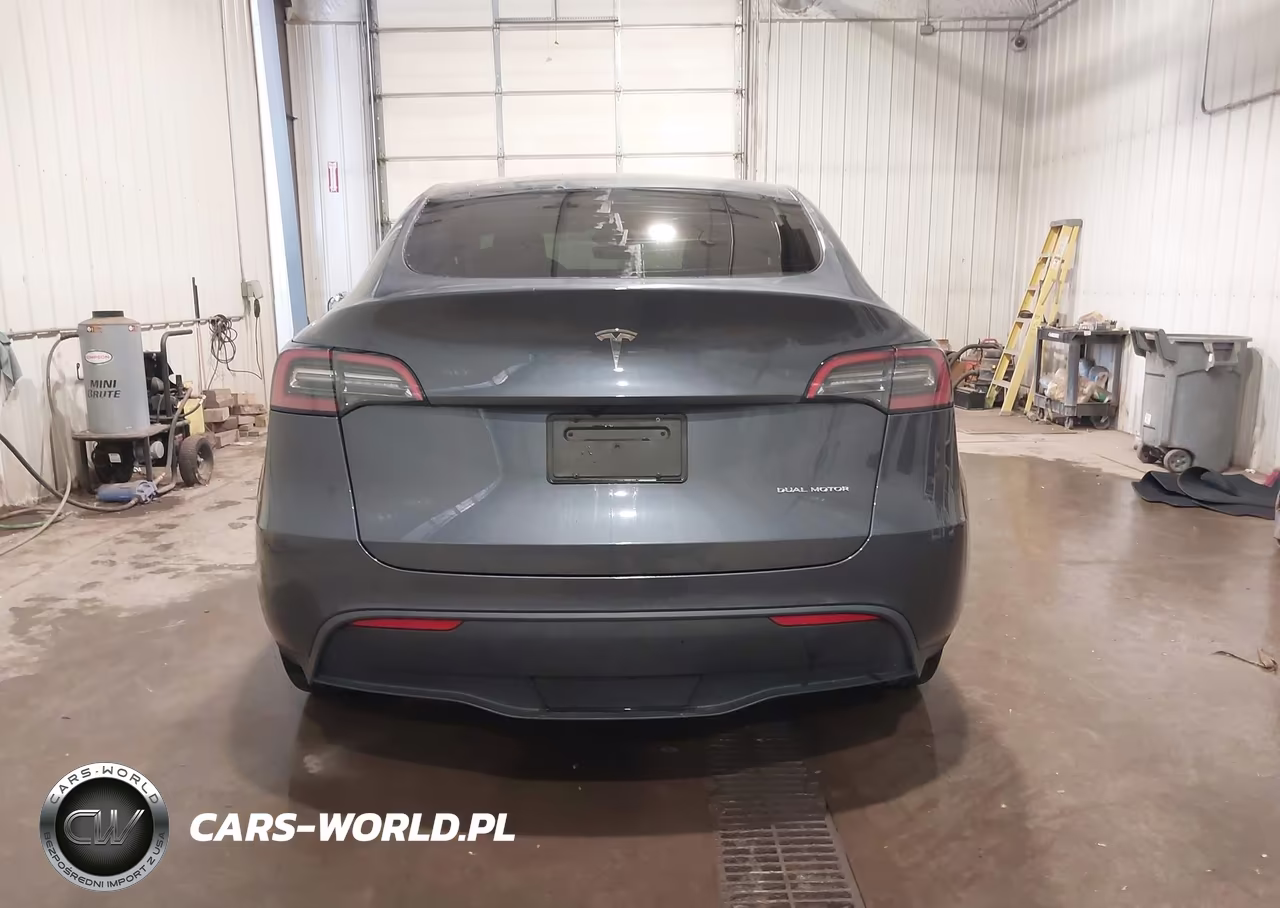 2023 Tesla Model Y Awd-Long Range Dual Motor All-Wheel Drive VIN:7SAYGDEEXPA155869 - 17