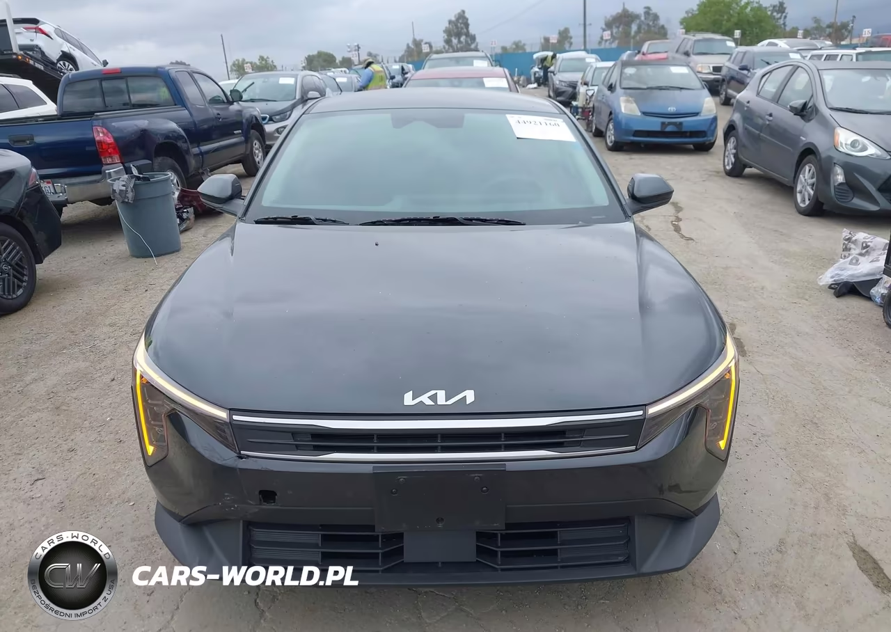 2025 Kia K4 Lxs VIN:3KPFT4DE5SE083868 - 12