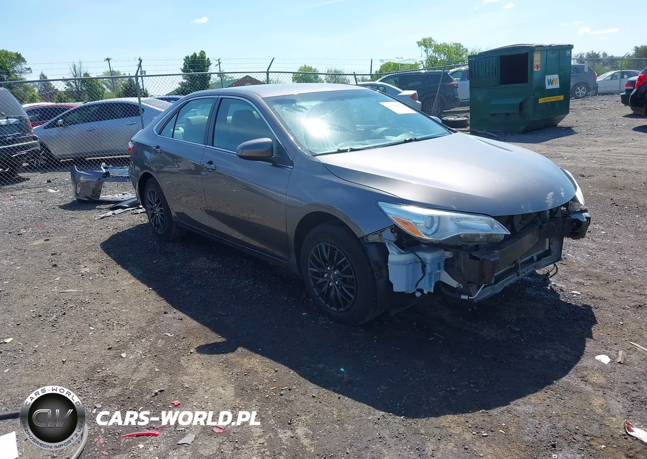 2015 Toyota Camry Le