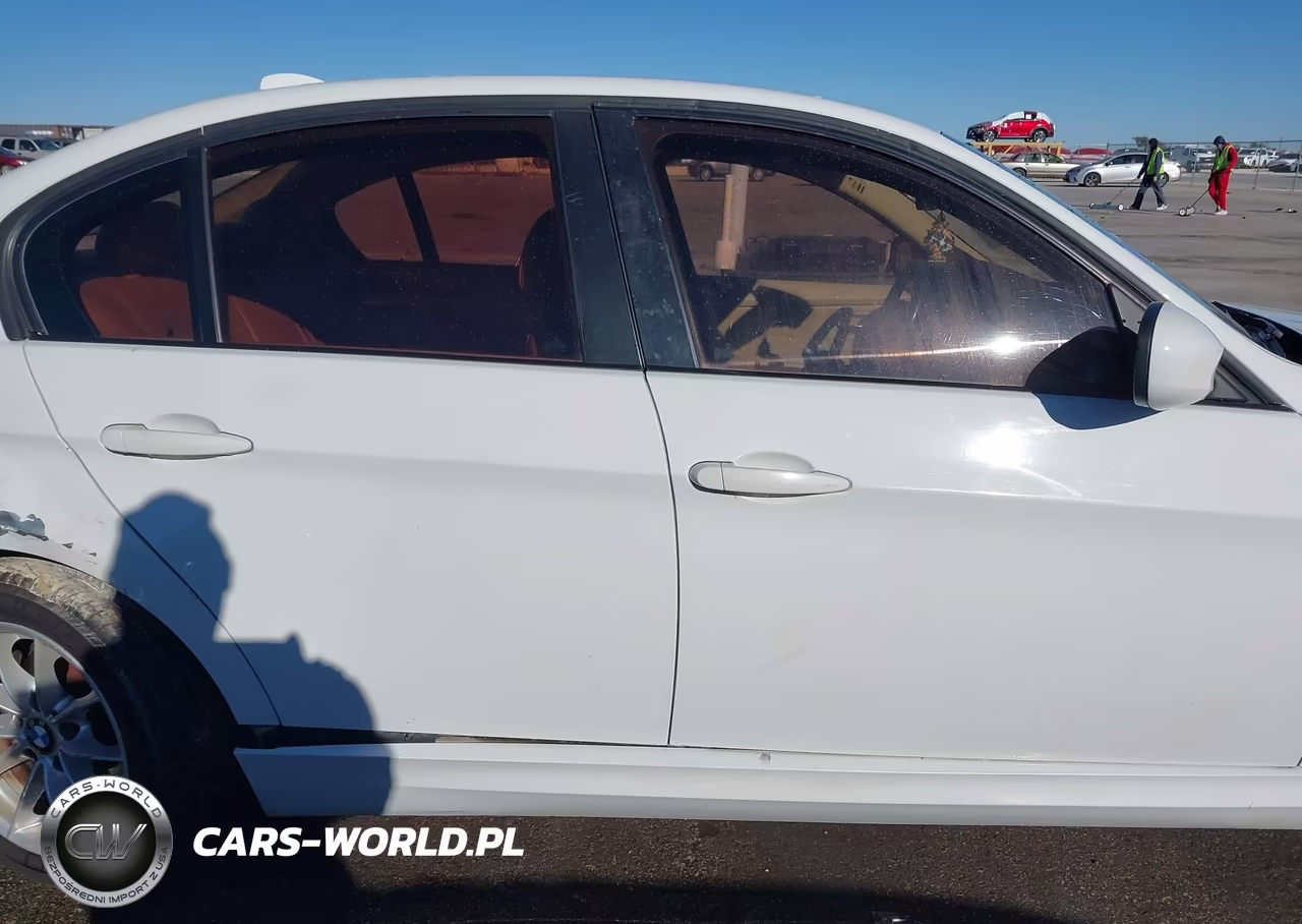 2010 BMW 328I VIN:WBAPH5G51ANM34810 - 13