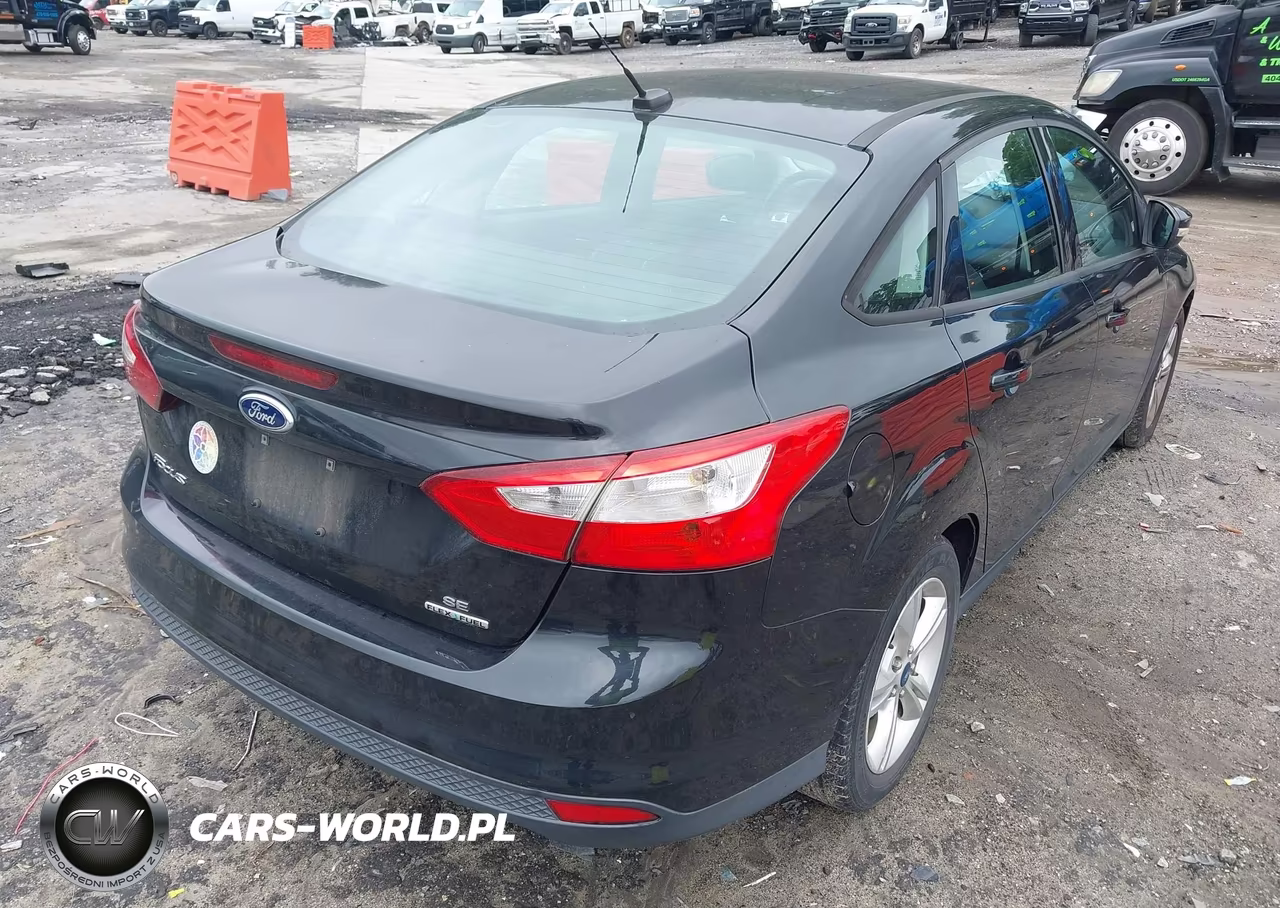 2013 Ford Focus Se VIN:1FADP3F25DL163941 - 4