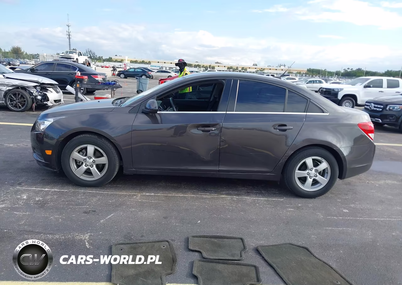 2014 Chevrolet Cruze 1Lt Auto VIN:1G1PC5SB3E7326920 - 14