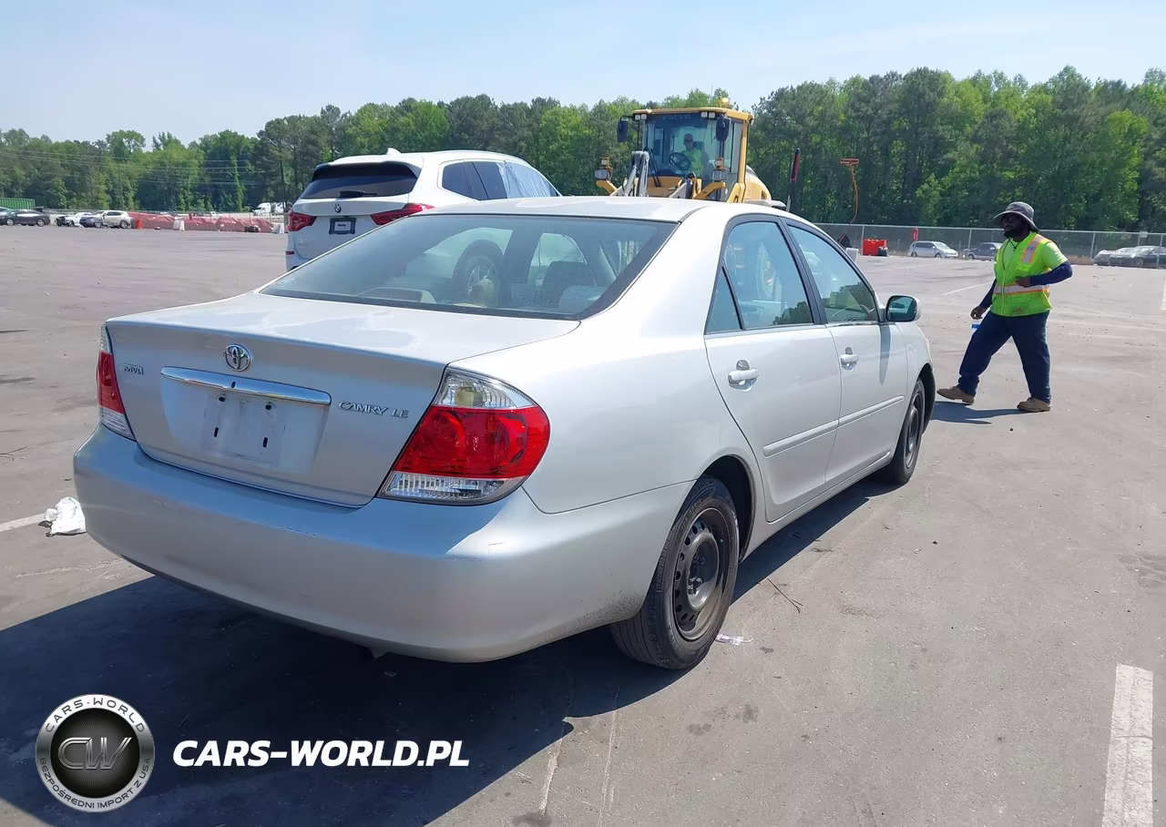 2006 Toyota Camry Le VIN:4T1BE32K56U662390 - 4