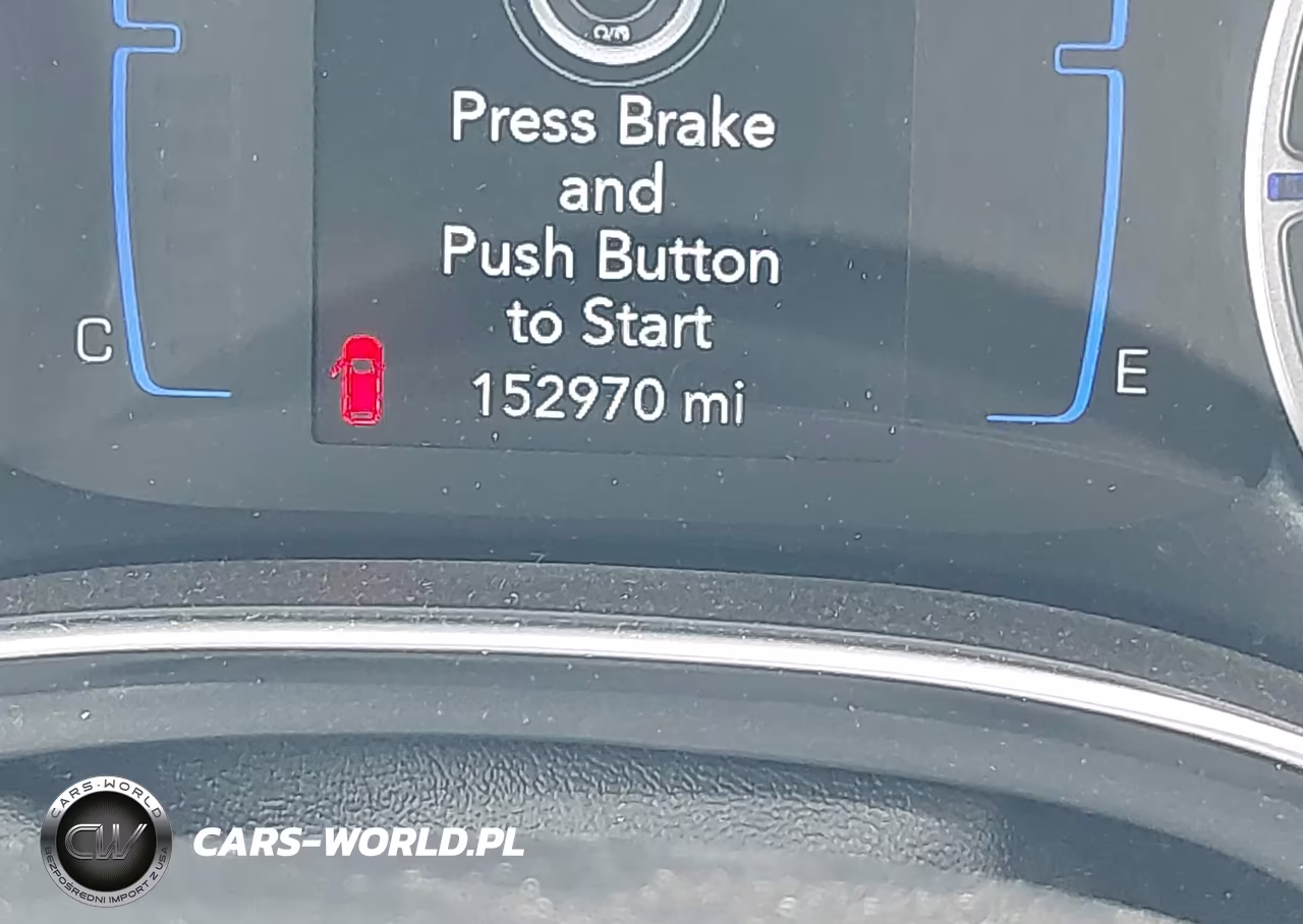 2019 Chrysler Pacifica Touring Plus VIN:2C4RC1FG9KR593603 - 16
