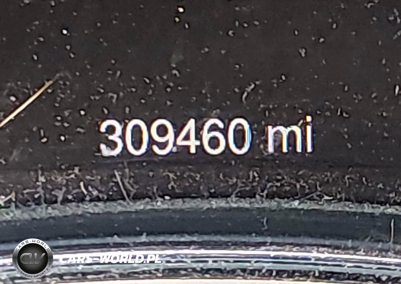 2015 Jeep Grand Cherokee Summit VIN:1C4RJFJG4FC619324 - 16