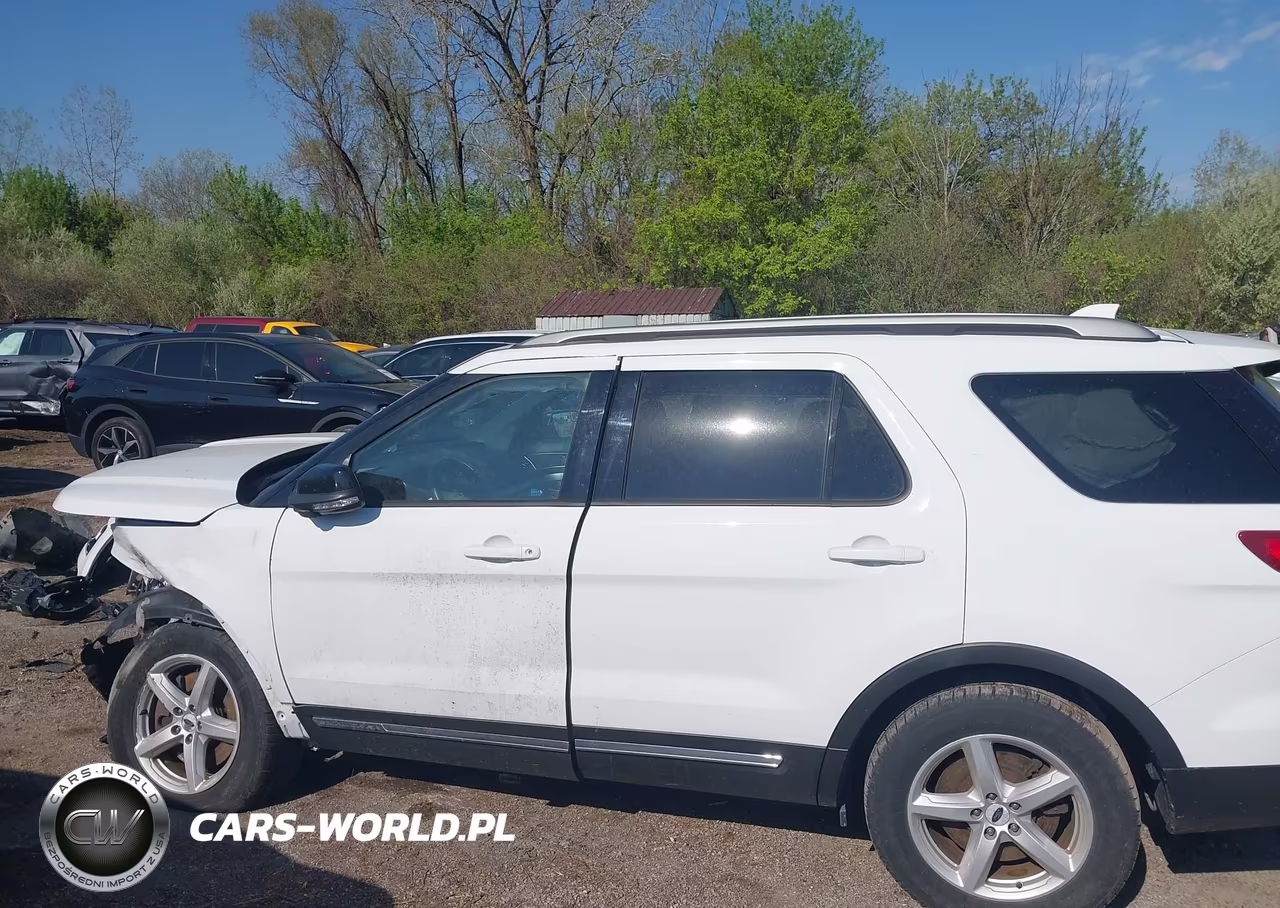 2016 Ford Explorer Xlt VIN:1FM5K8D83GGC00558 - 14