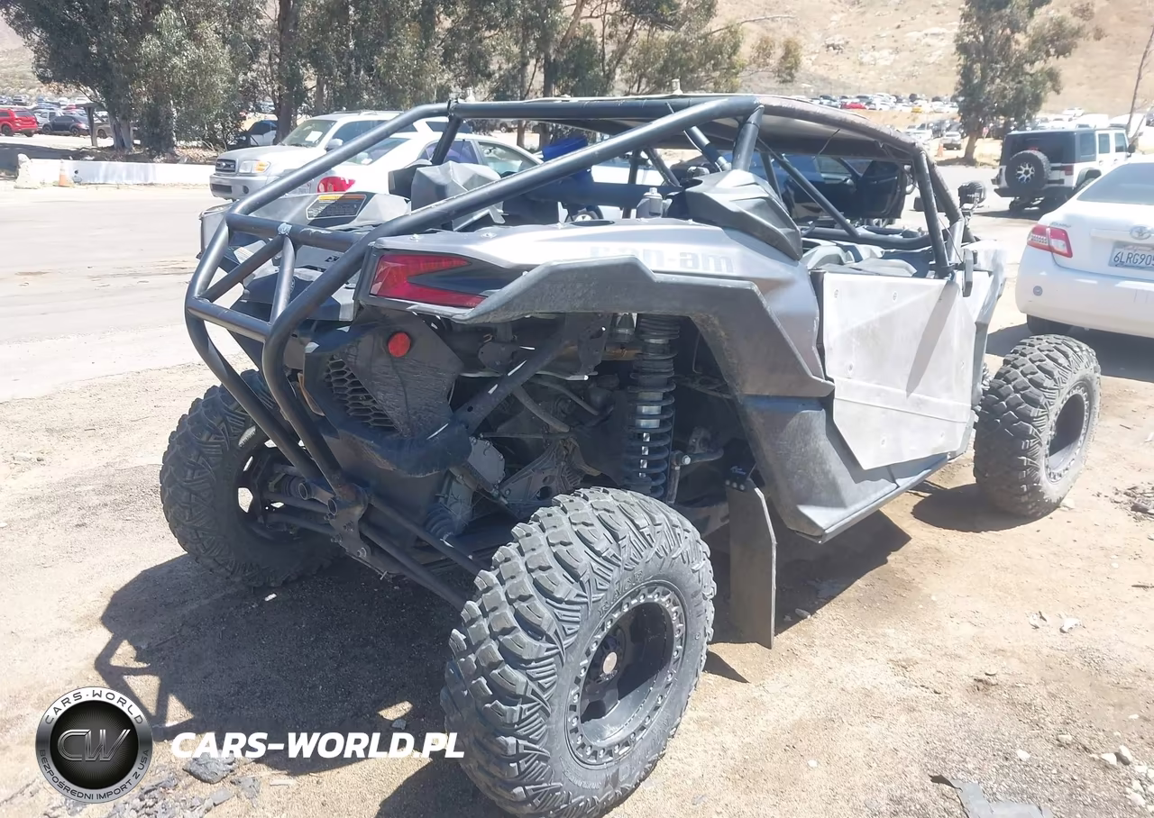 2018 Can-Am Maverick X3 X Ds Turbo R VIN:3JBVDAW27JK000065 - 4