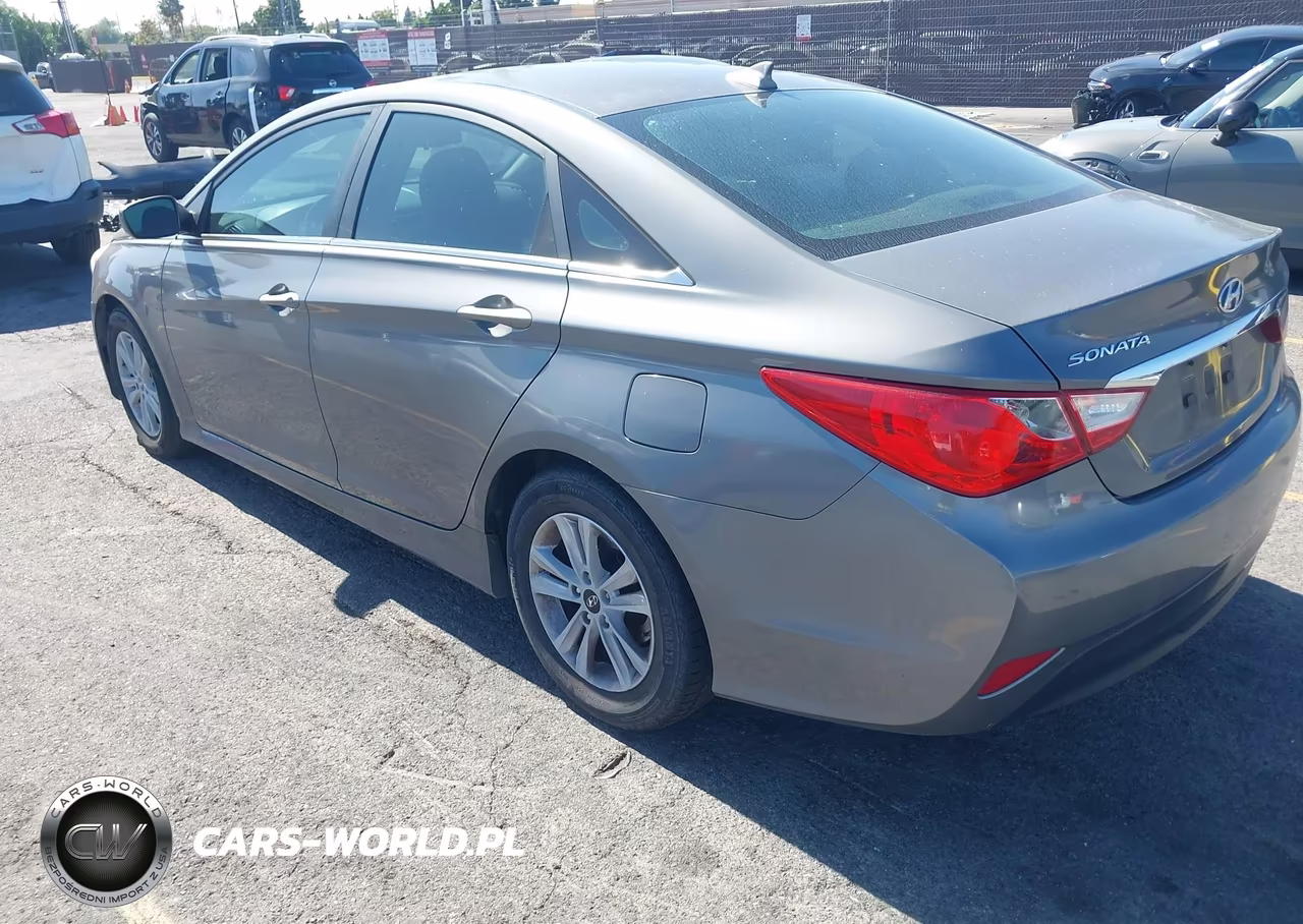 2014 Hyundai Sonata Gls VIN:5NPEB4AC8EH930447 - 3