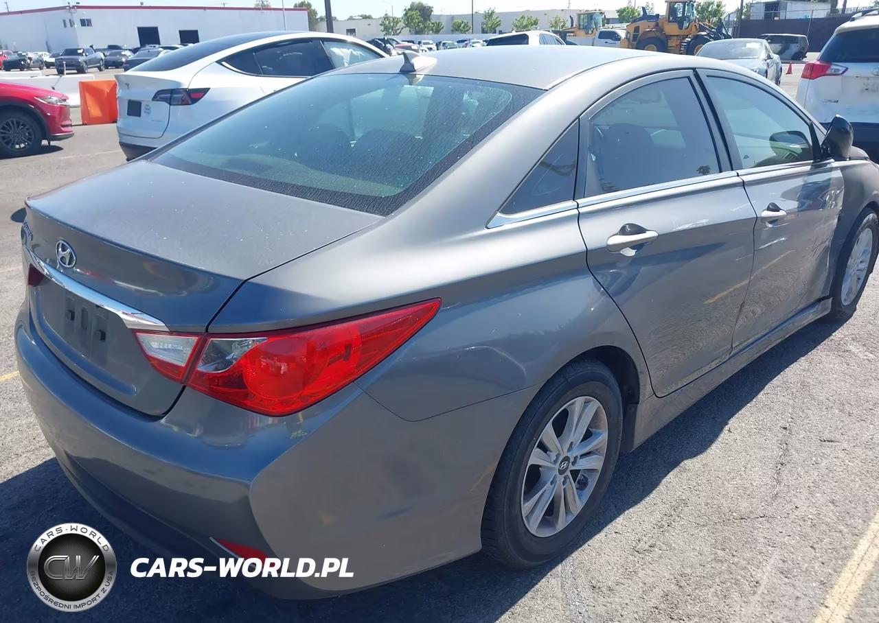 2014 Hyundai Sonata Gls VIN:5NPEB4AC8EH930447 - 4