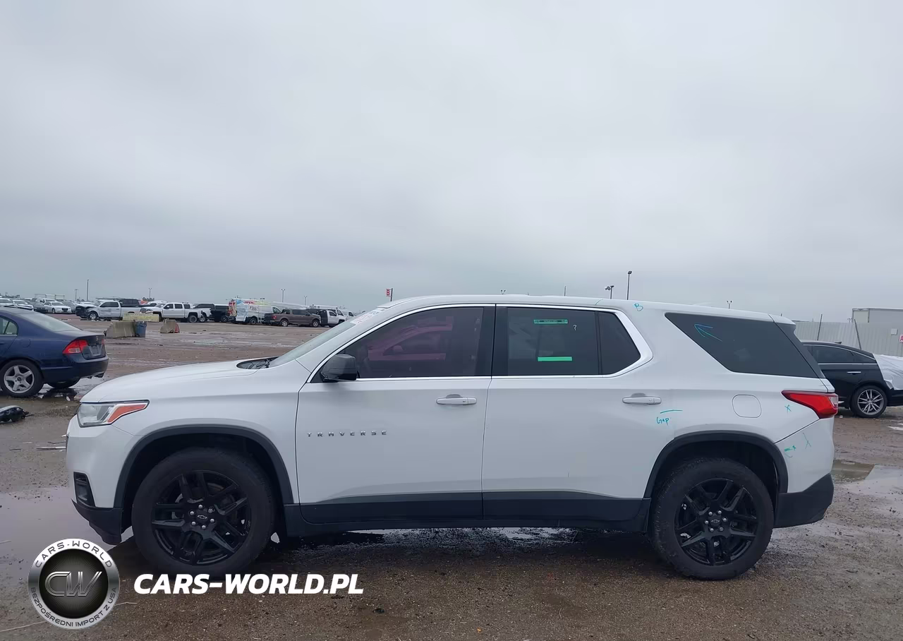 2019 Chevrolet Traverse Ls VIN:1GNERFKWXKJ125334 - 14