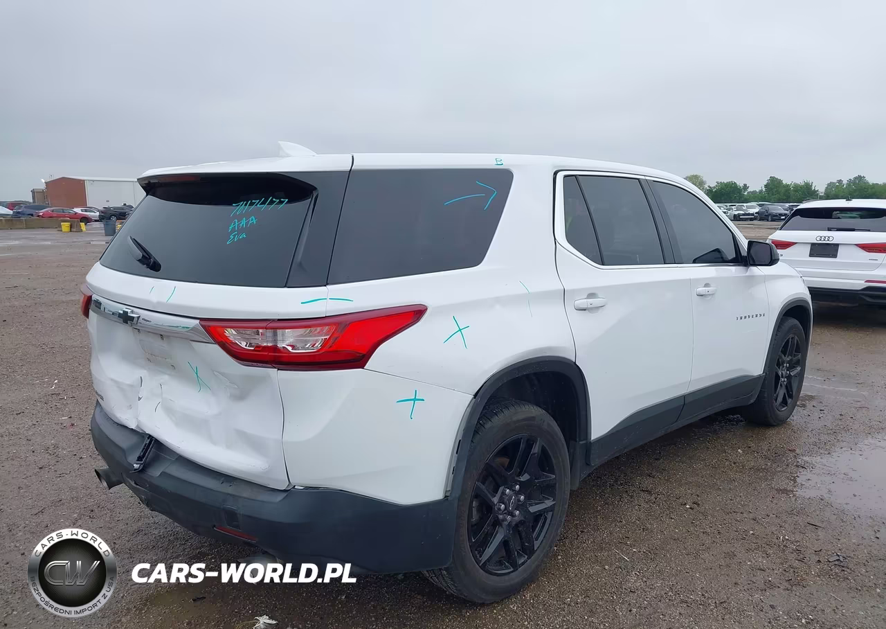 2019 Chevrolet Traverse Ls VIN:1GNERFKWXKJ125334 - 4