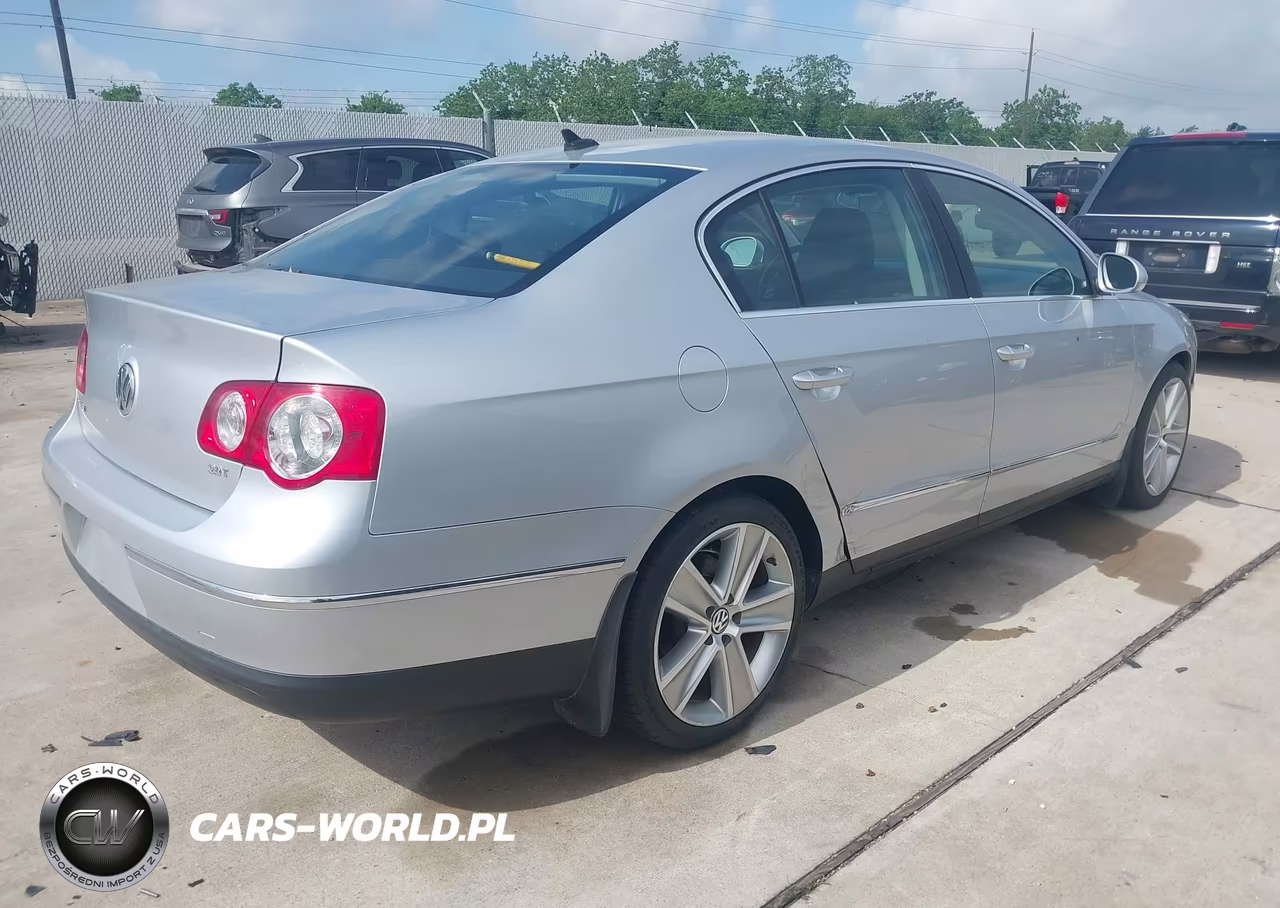 2010 Volkswagen Passat Komfort VIN:WVWJK7AN7AE135479 - 4
