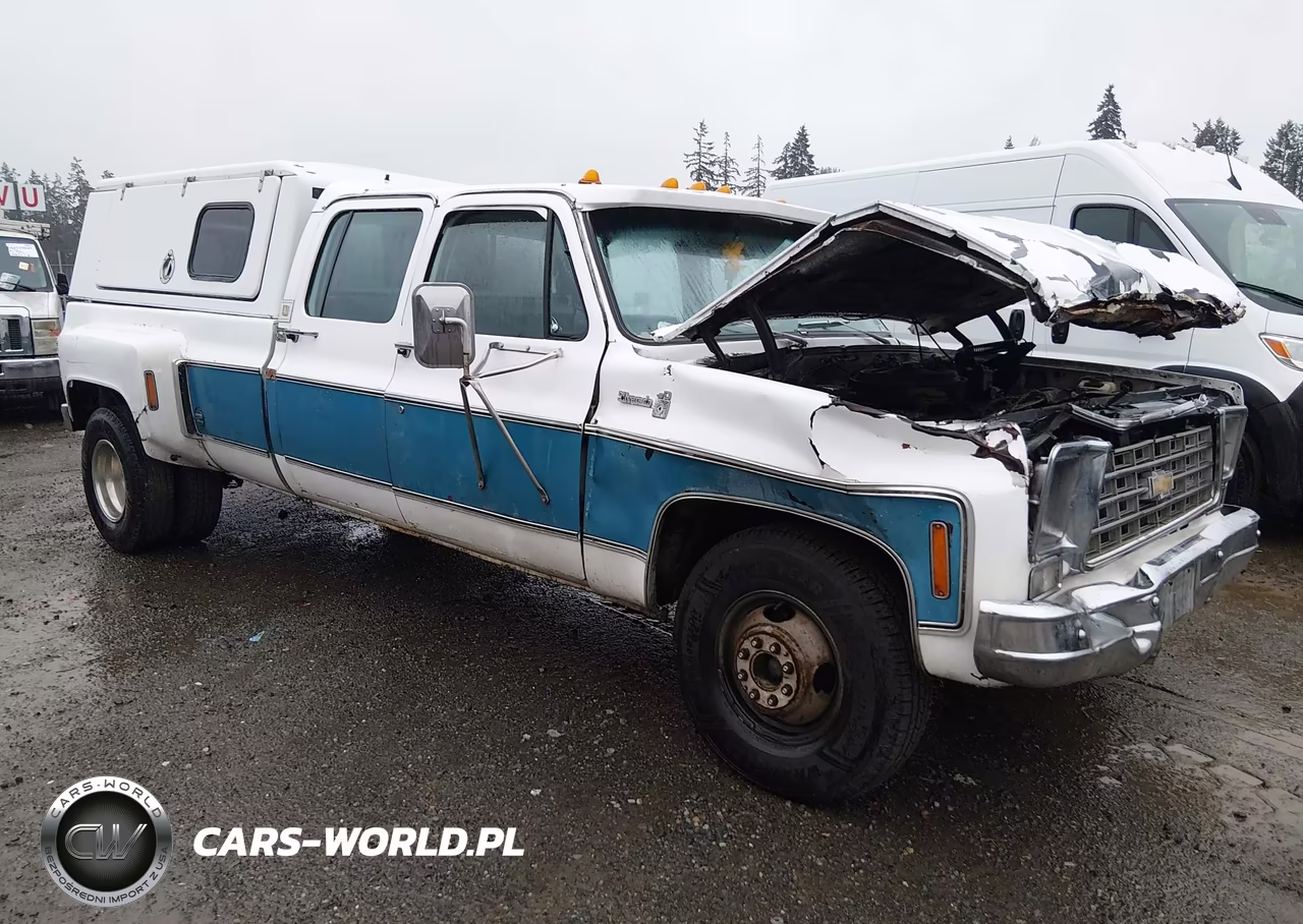 1976 Chev C30 Cab & Chassis 15