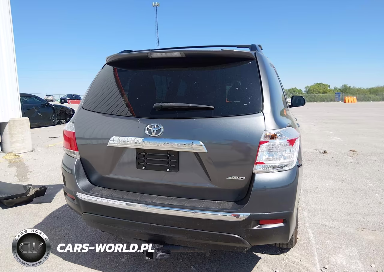 2013 Toyota Highlander Base V6 VIN:5TDBK3EH2DS179373 - 16