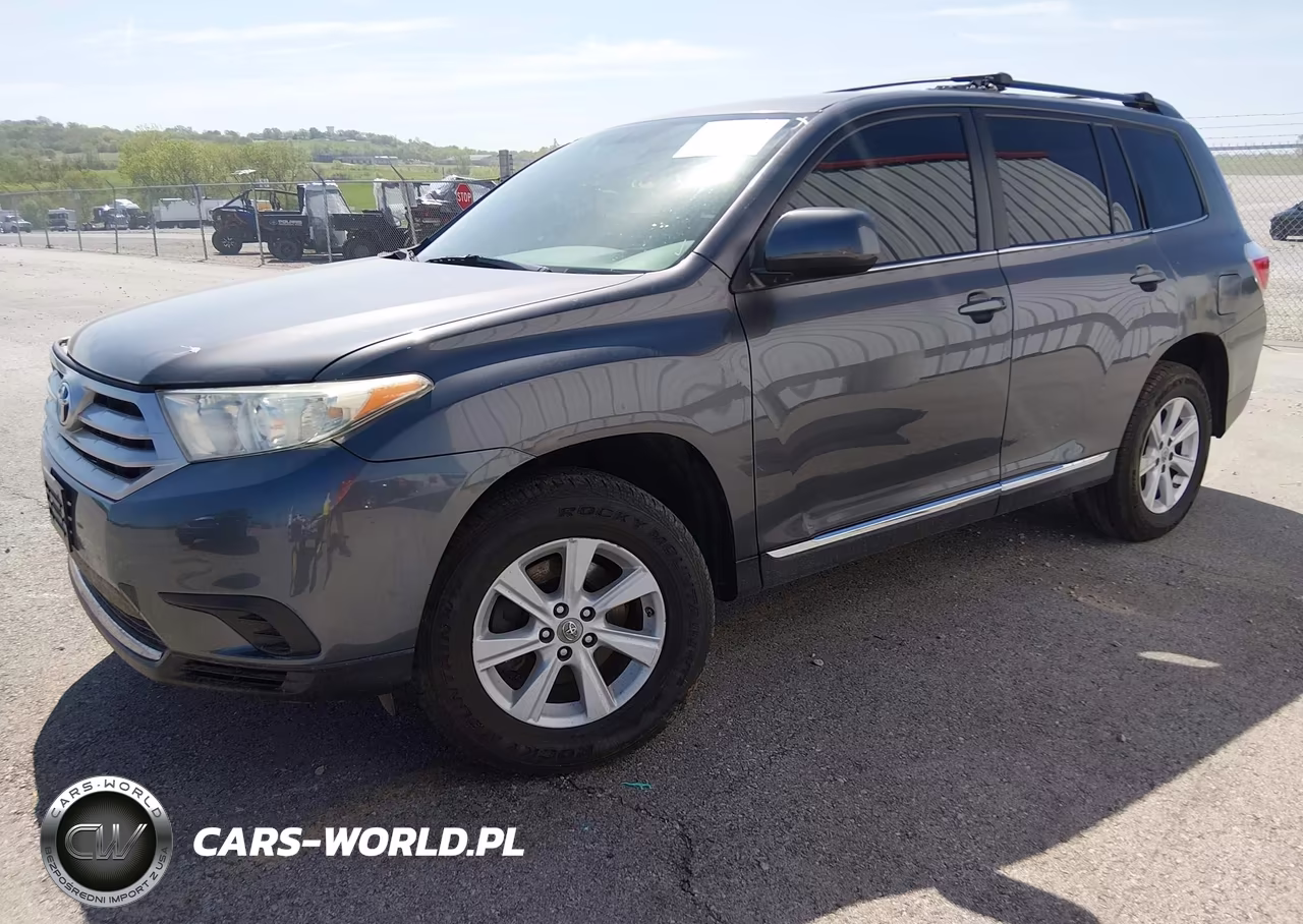 2013 Toyota Highlander Base V6 VIN:5TDBK3EH2DS179373 - 2