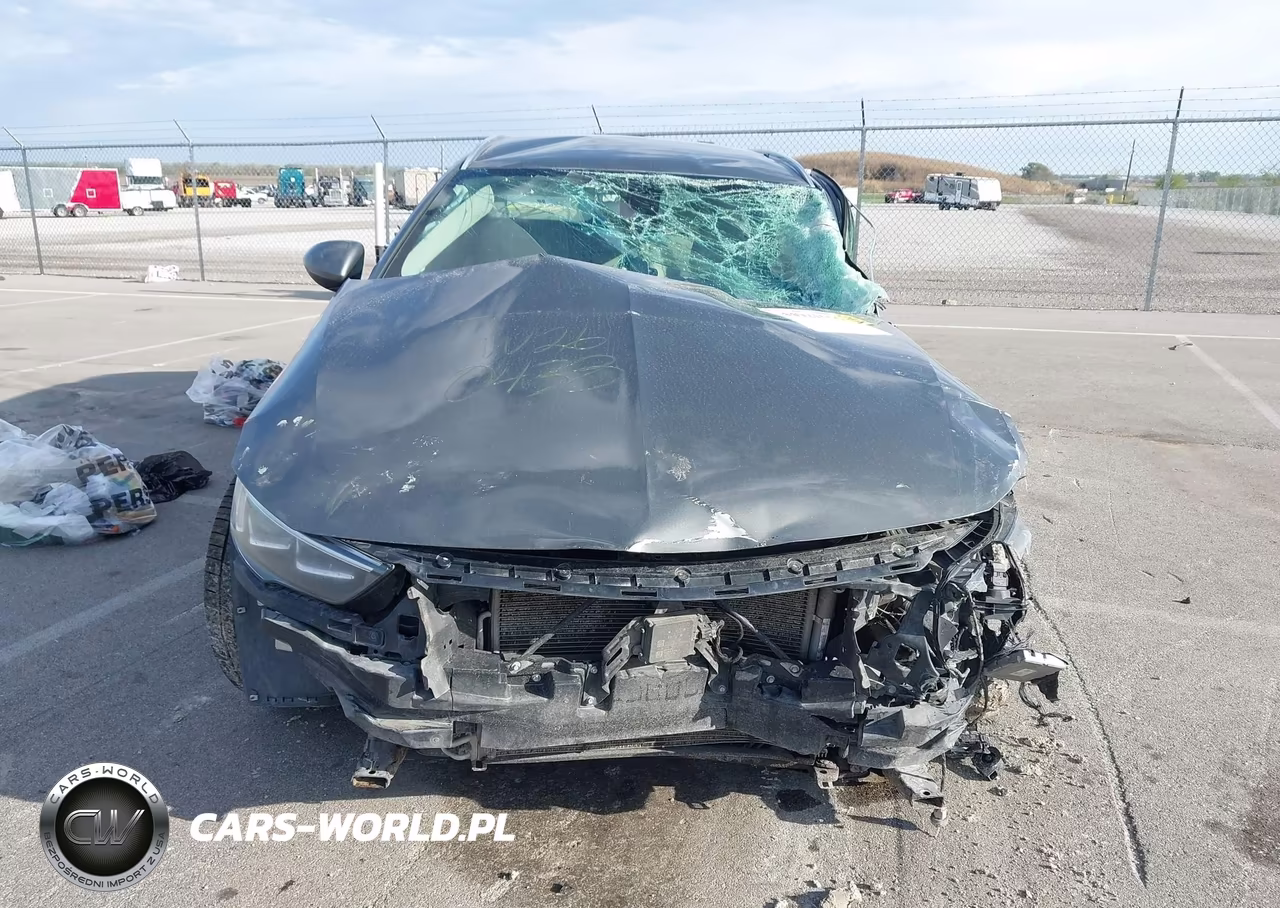 2018 Buick Regal Tourx Essence VIN:W04GV8SX0J1174424 - 13