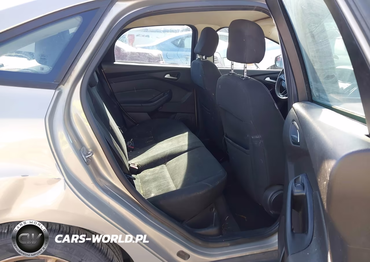 2016 Ford Focus Se VIN:1FADP3F22GL387298 - 8