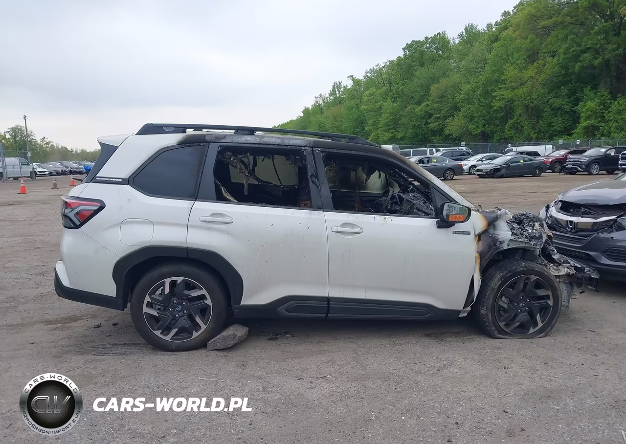 2025 Subaru Forester Limited Hybrid VIN:JF2SLSRD2SH450143 - 13