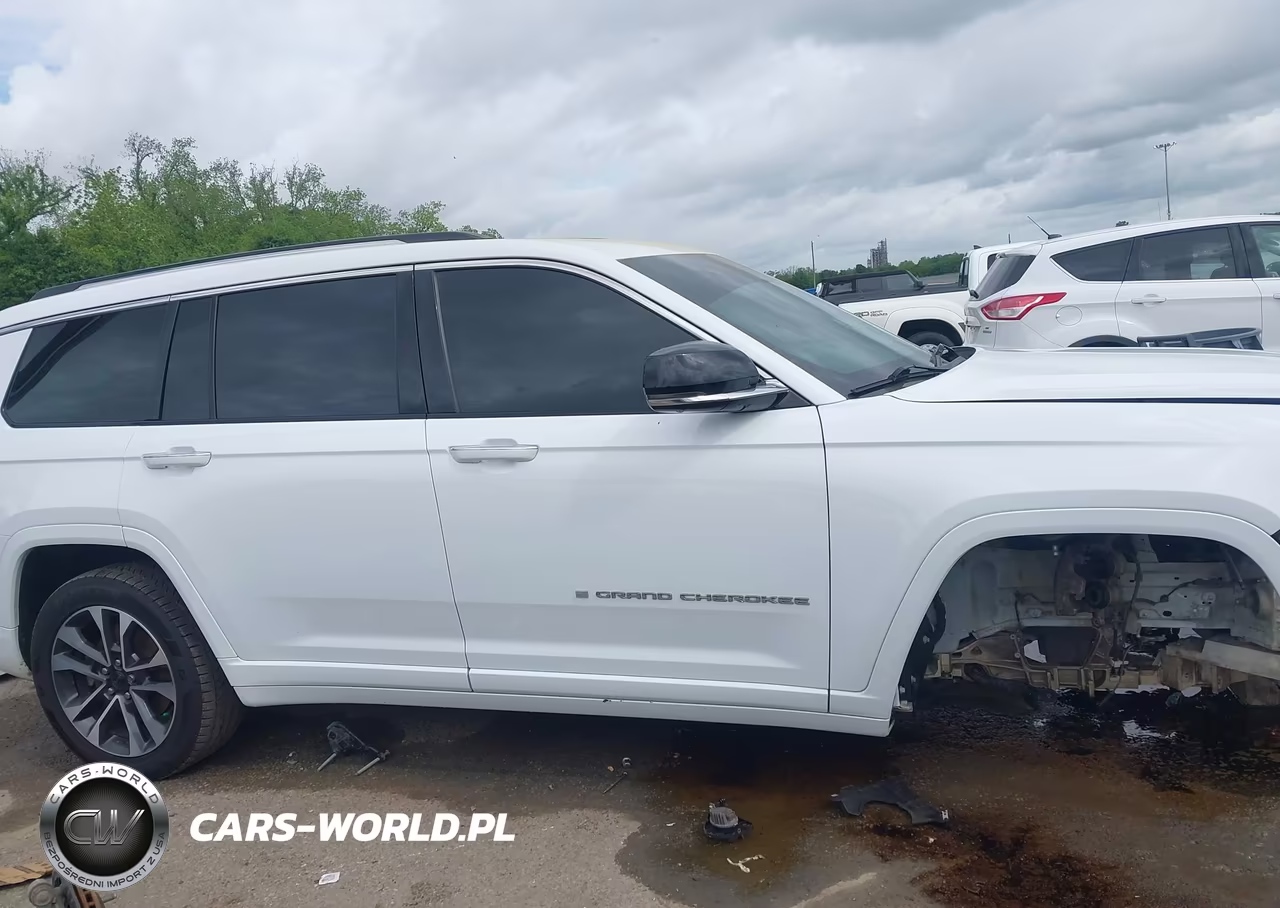 2023 Jeep Grand Cherokee L Overland 4X2 VIN:1C4RJJDG7P8705892 - 14