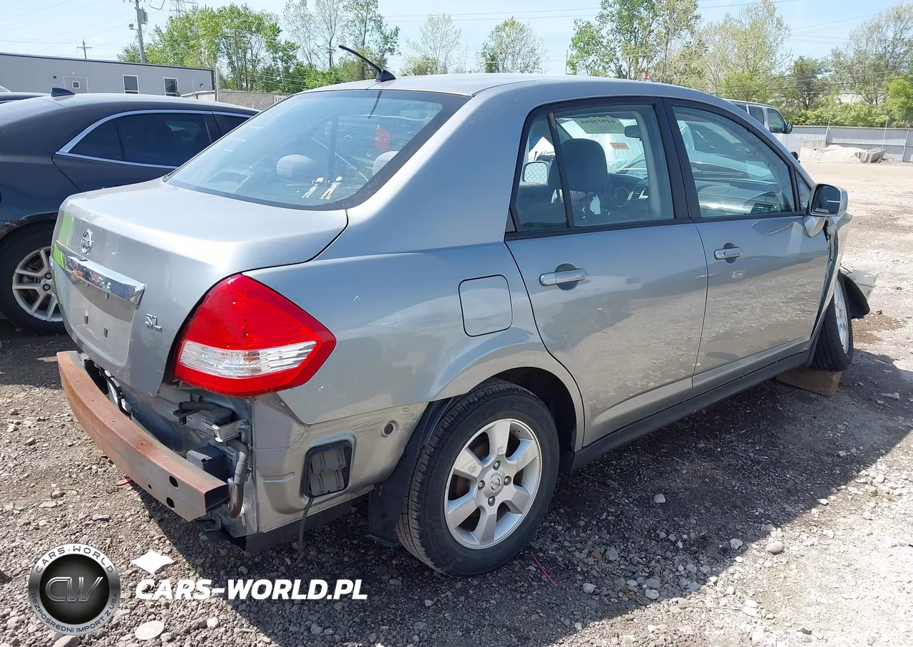 2010 Nissan Versa 1.8Sl VIN:3N1BC1AP1AL371726 - 4