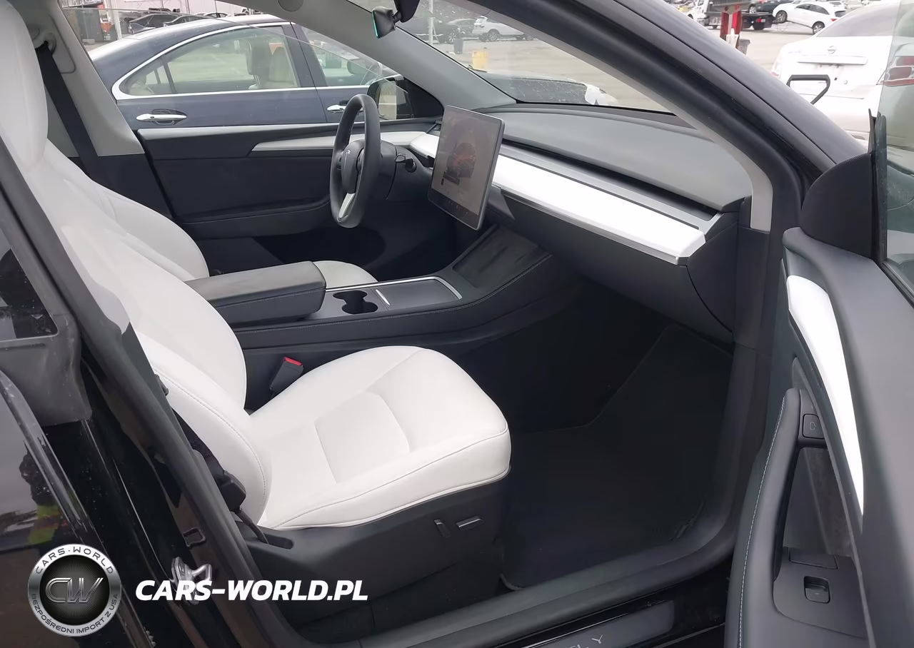 2024 Tesla Model Y VIN:7SAYGDEEXRA236129 - 5