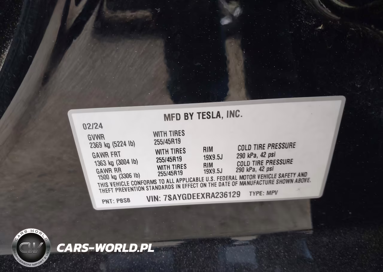 2024 Tesla Model Y VIN:7SAYGDEEXRA236129 - 9