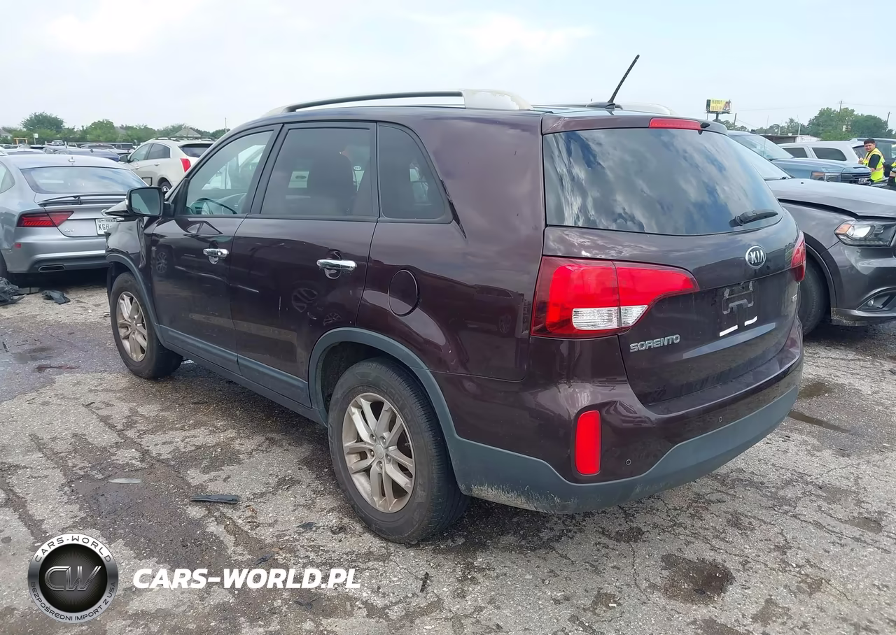 2015 Kia Sorento Lx VIN:5XYKT3A64FG662171 - 3