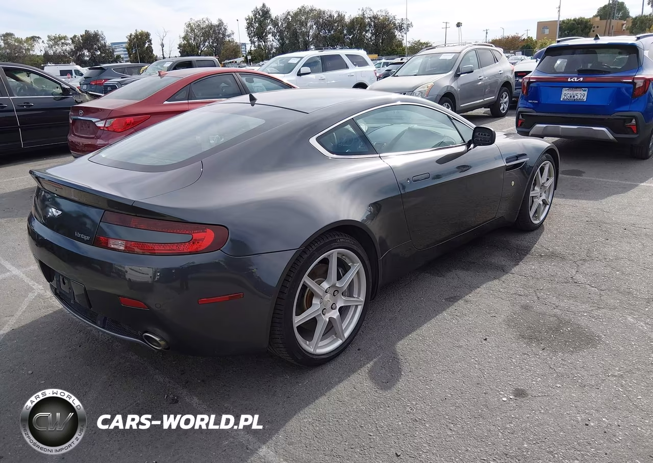 2006 Aston Martin V8 Vantage VIN:SCFBB03BX6GC01747 - 4
